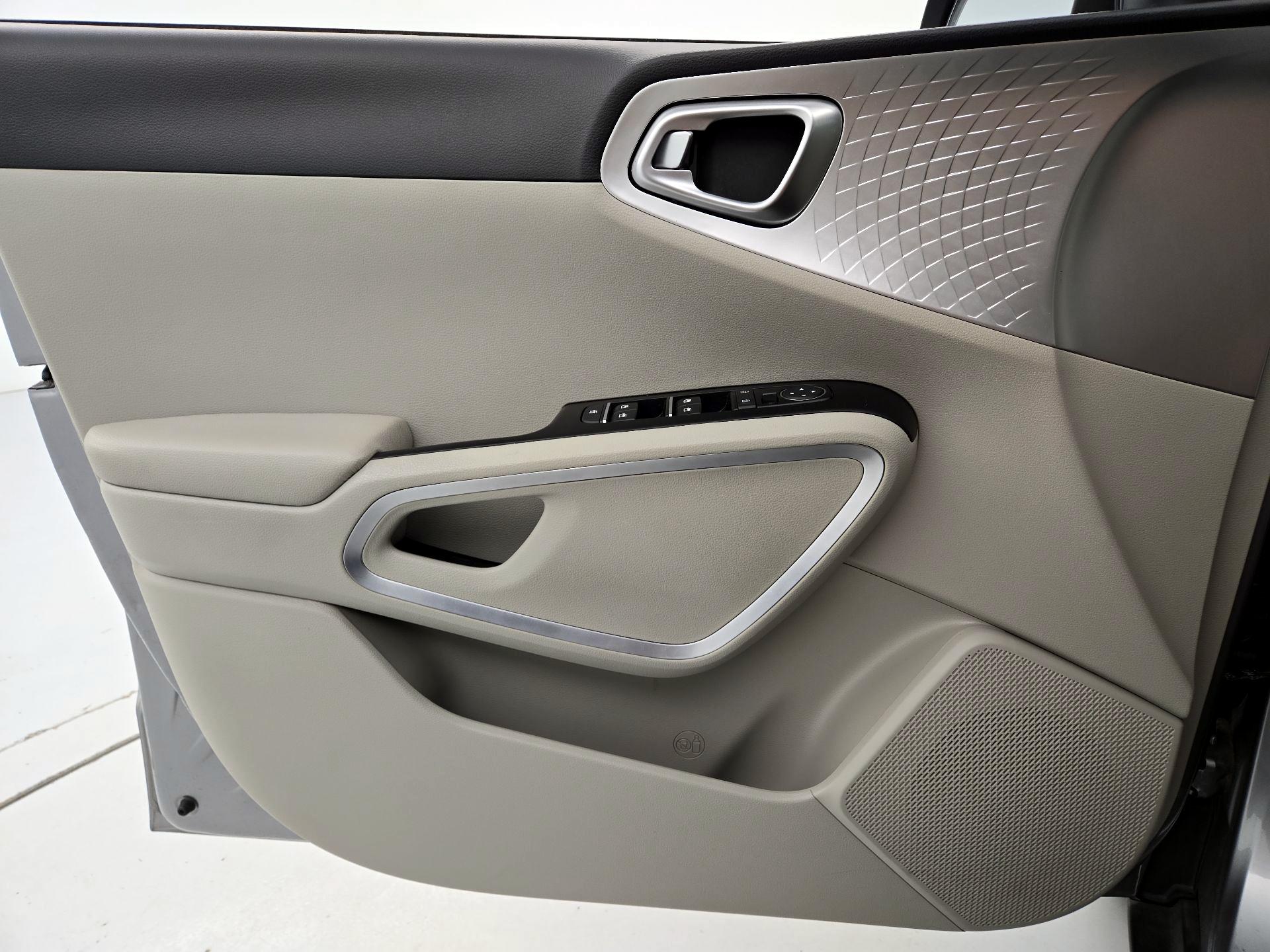 Thumbnail: 2022 Kia Soul - 12