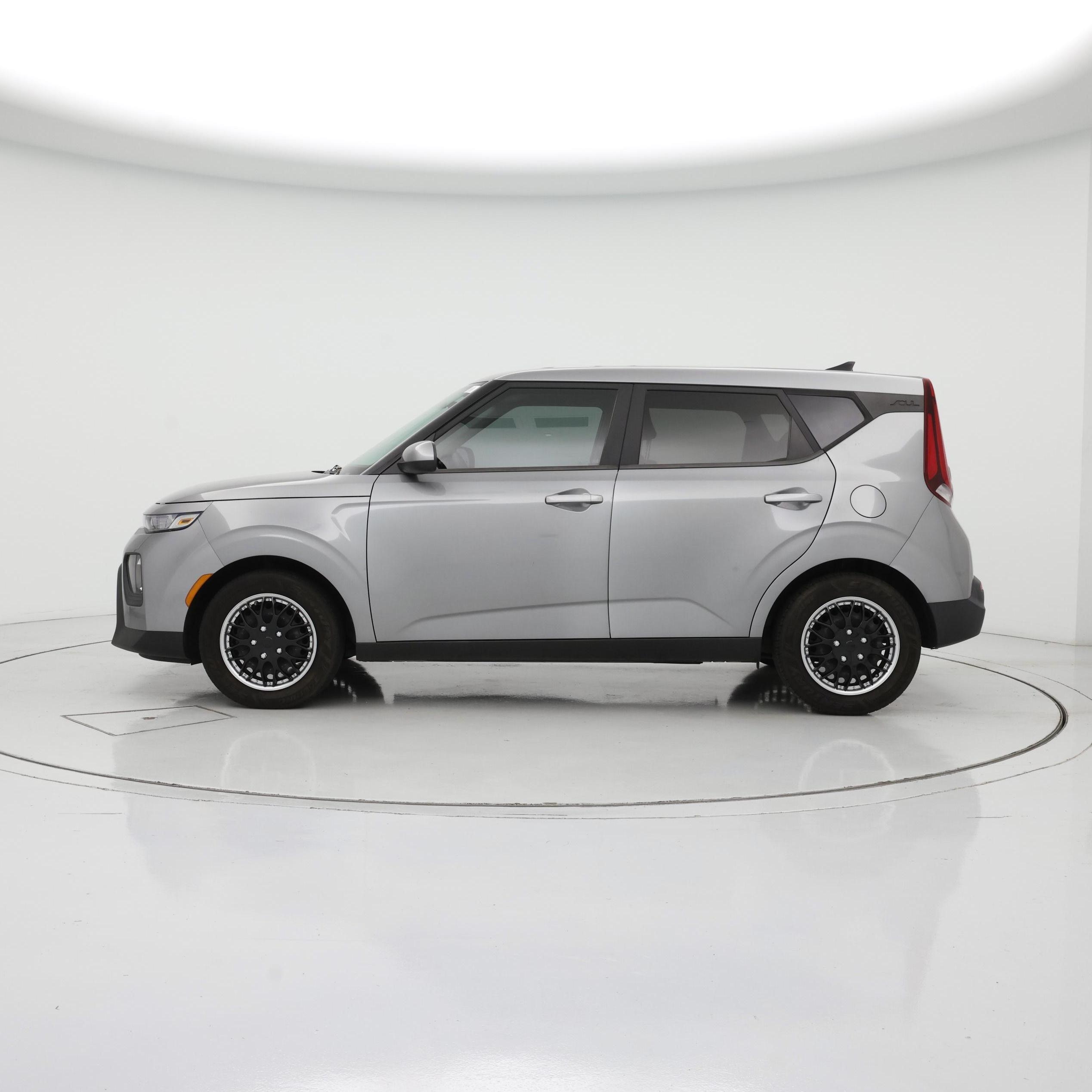 Thumbnail: 2022 Kia Soul - 3