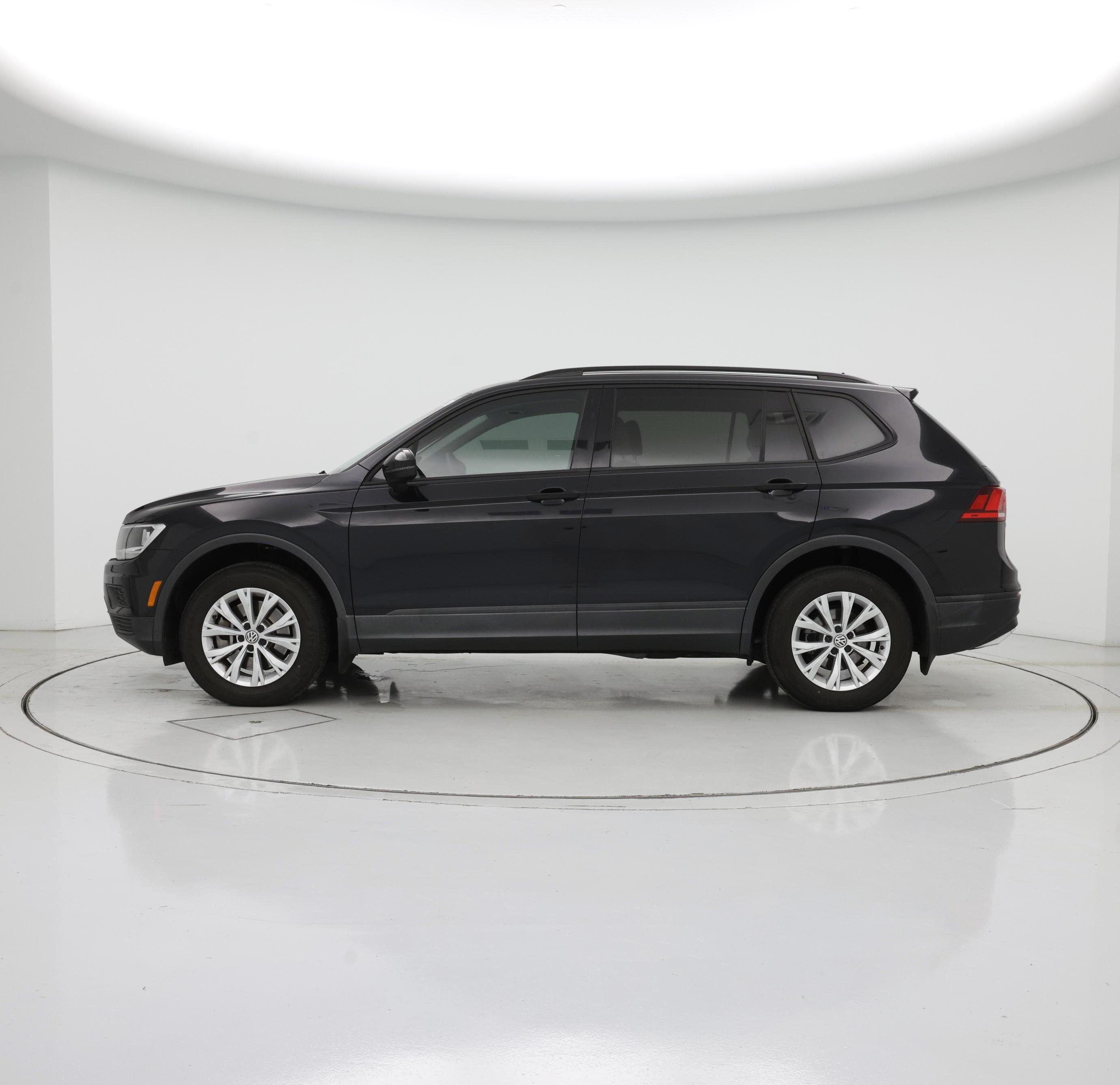 Thumbnail: 2020 Volkswagen Tiguan - 3