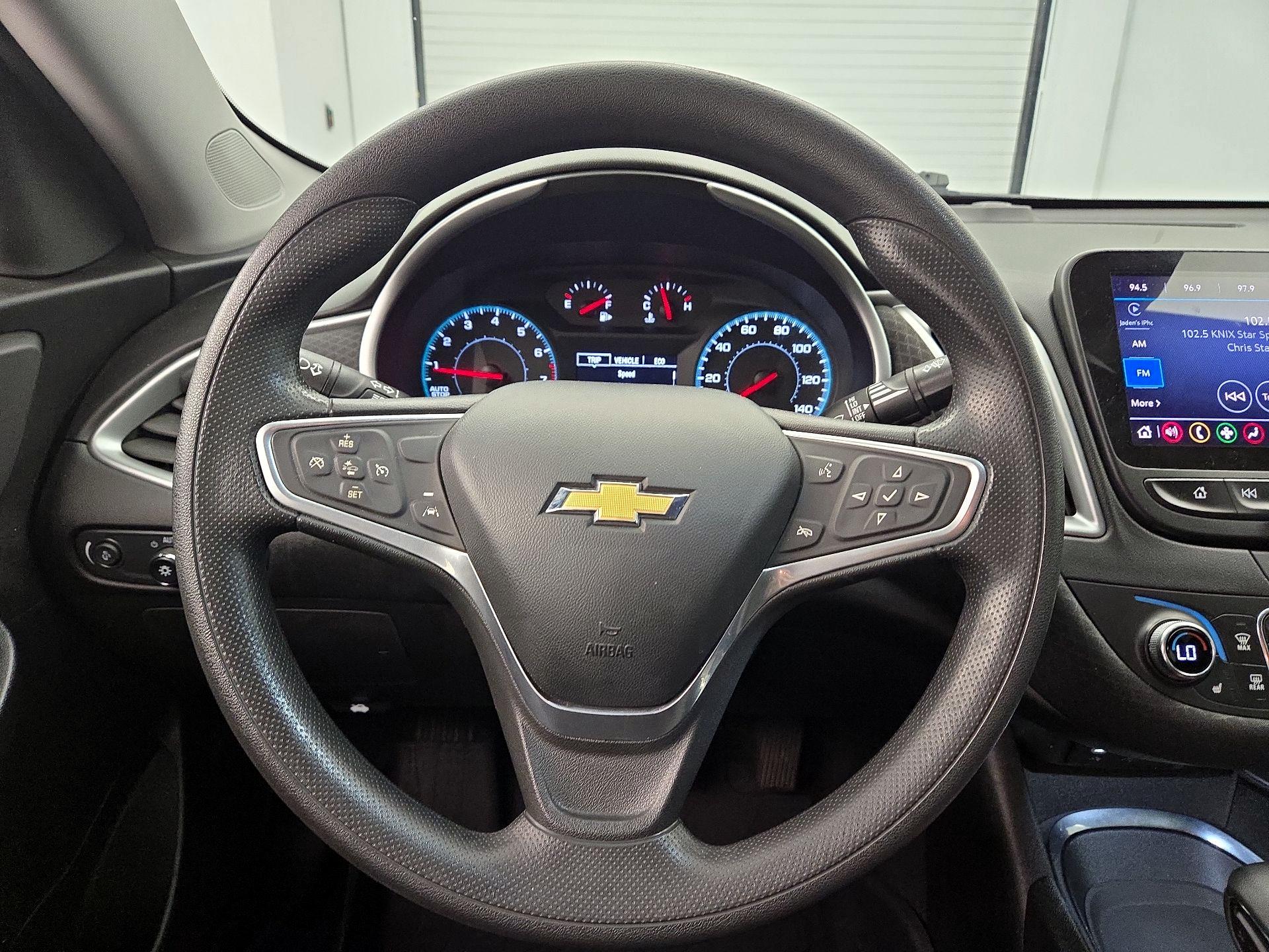 Thumbnail: 2023 Chevrolet Malibu - 10