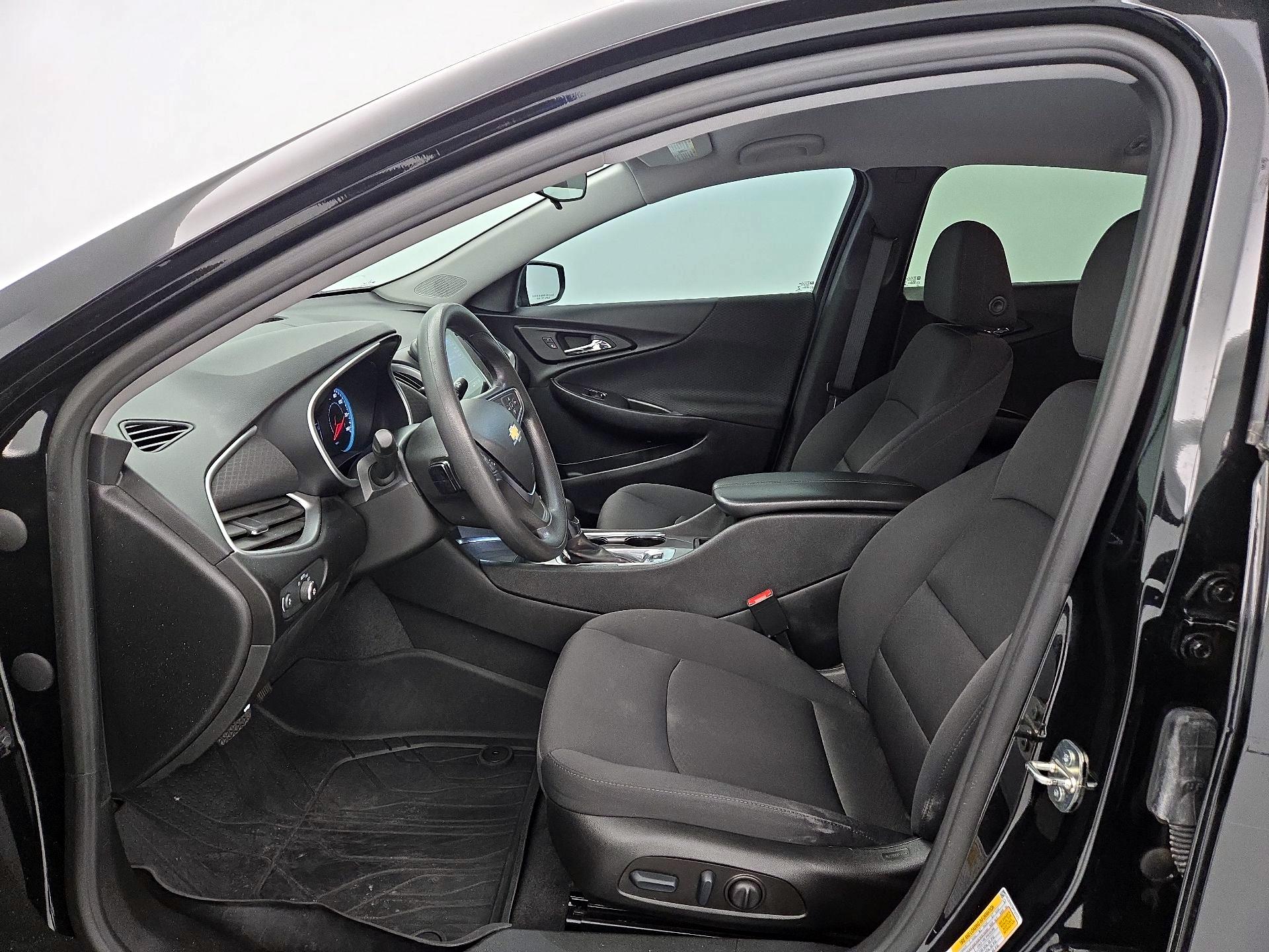 Thumbnail: 2023 Chevrolet Malibu - 11