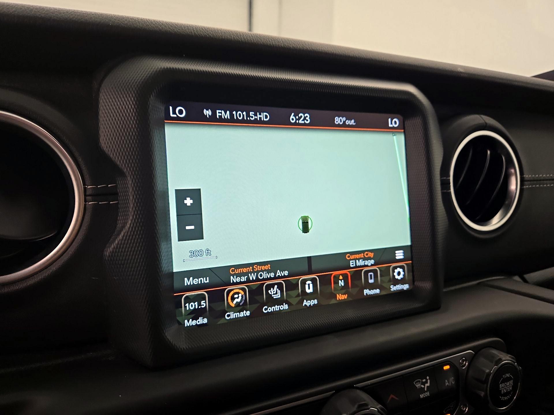 Thumbnail: 2022 Jeep Wrangler - 14