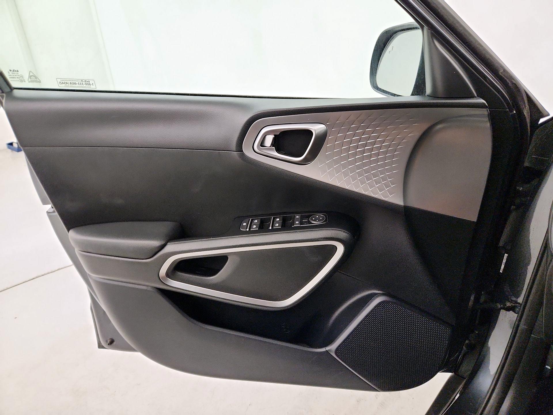 Thumbnail: 2023 Kia Soul - 12