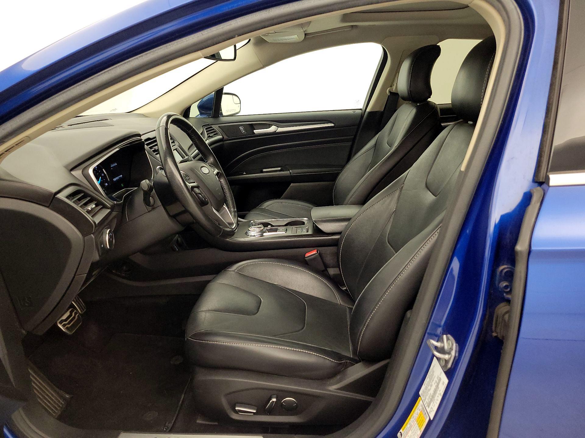 Thumbnail: 2017 Ford Fusion - 11