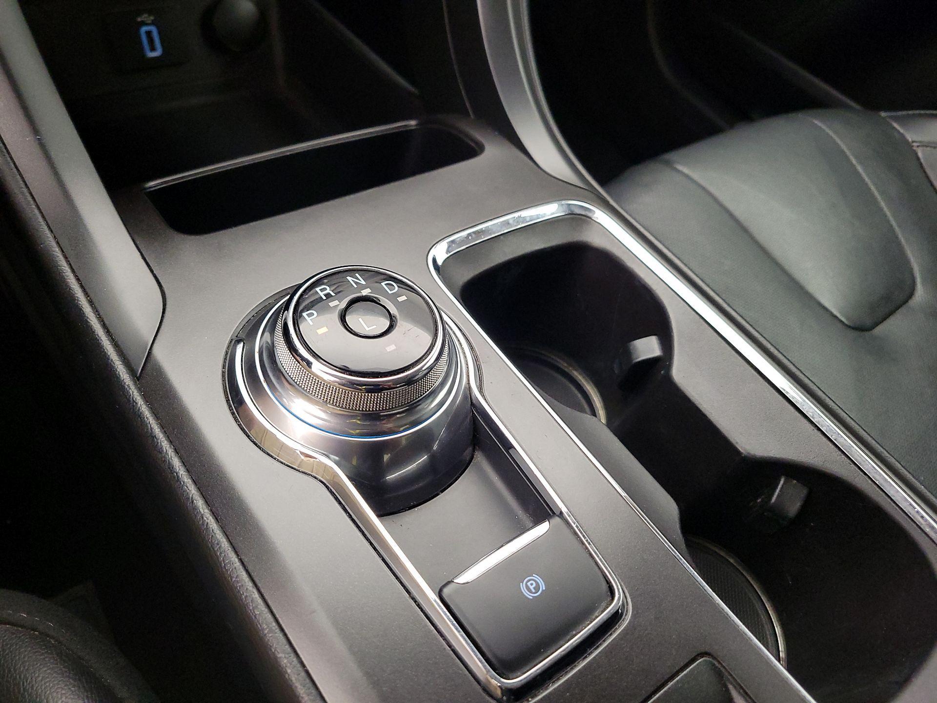 Thumbnail: 2017 Ford Fusion - 18
