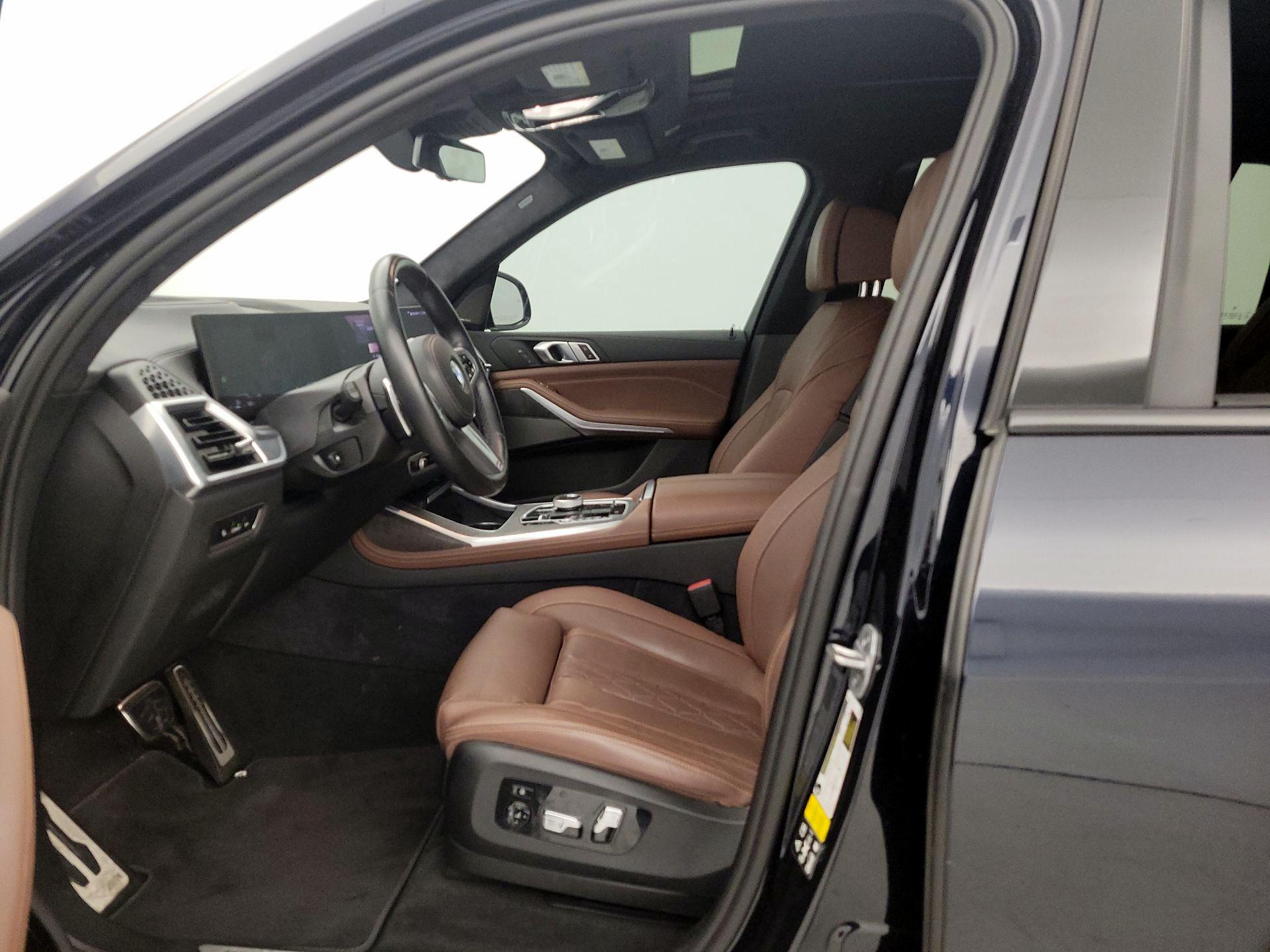 Thumbnail: 2024 BMW X7 - 11