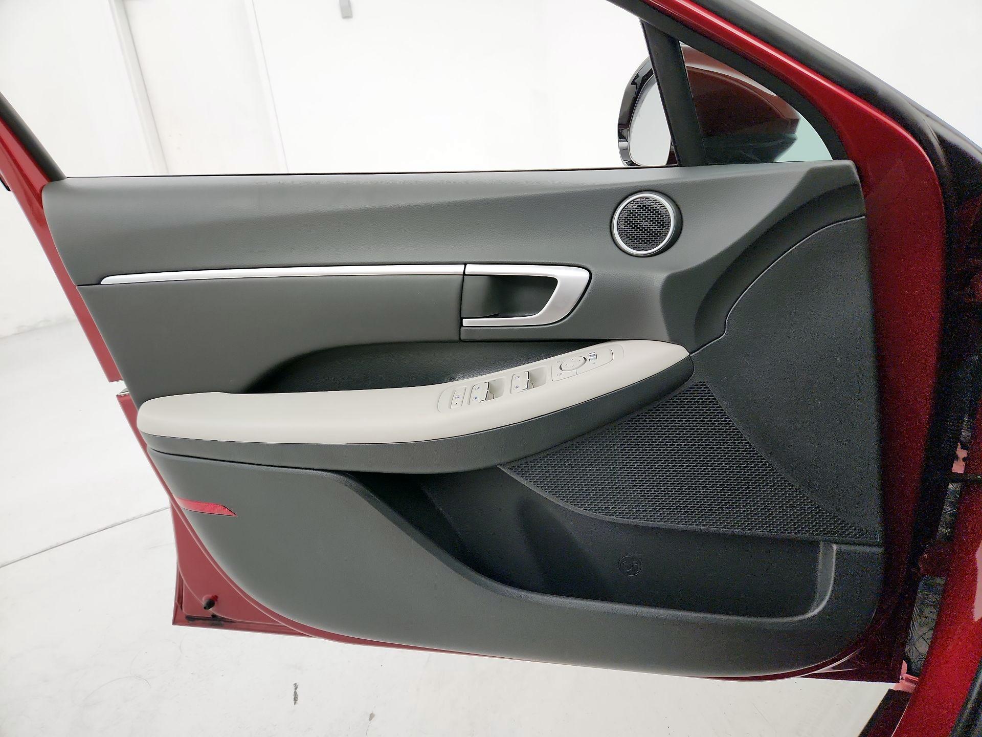 Thumbnail: 2024 Hyundai Sonata - 12