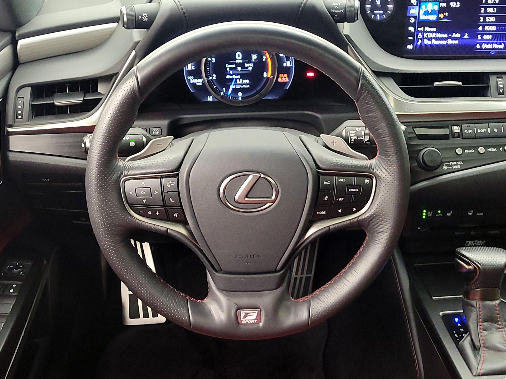 Thumbnail: 2019 Lexus ES - 10