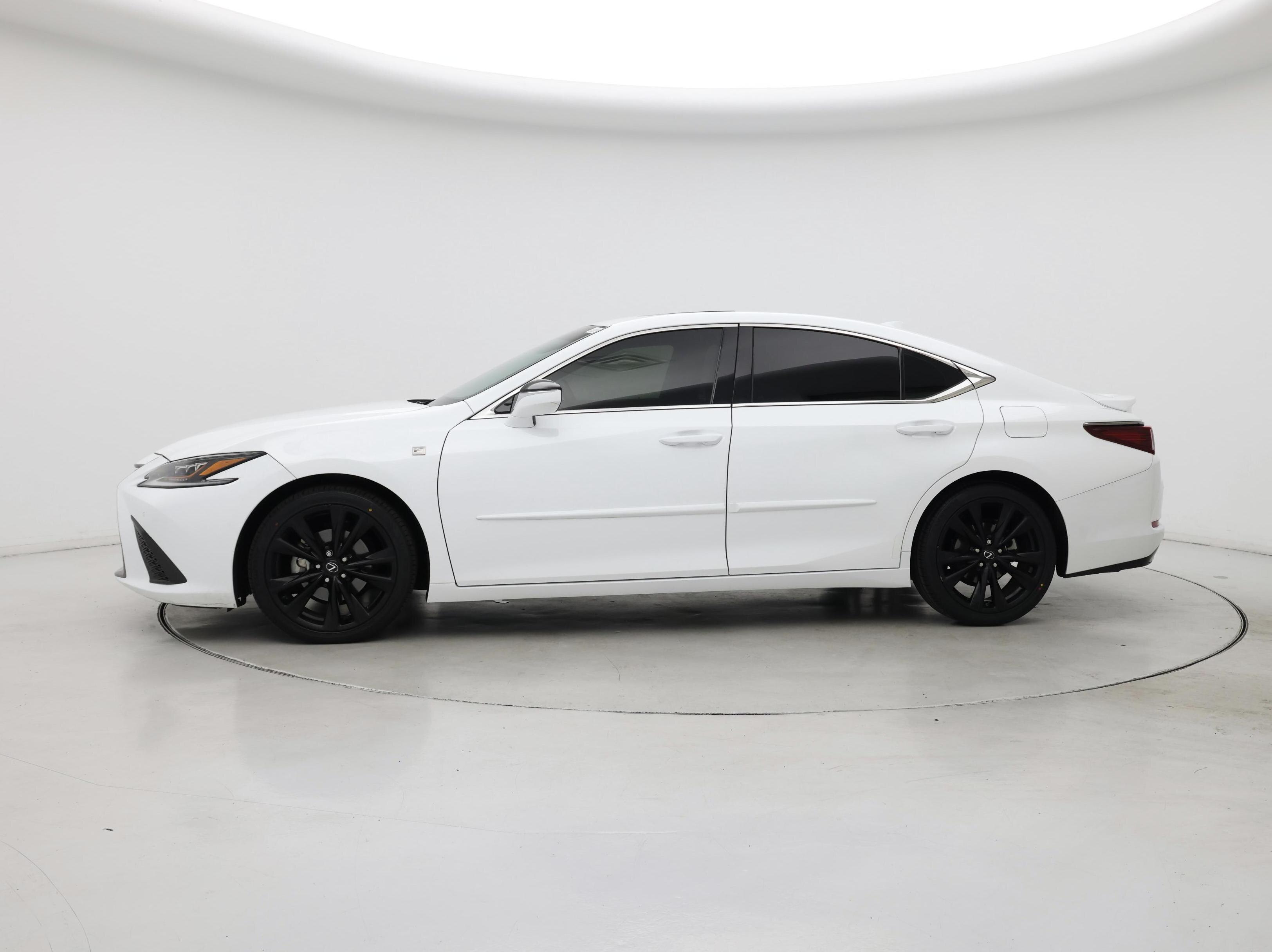 Thumbnail: 2019 Lexus ES - 3