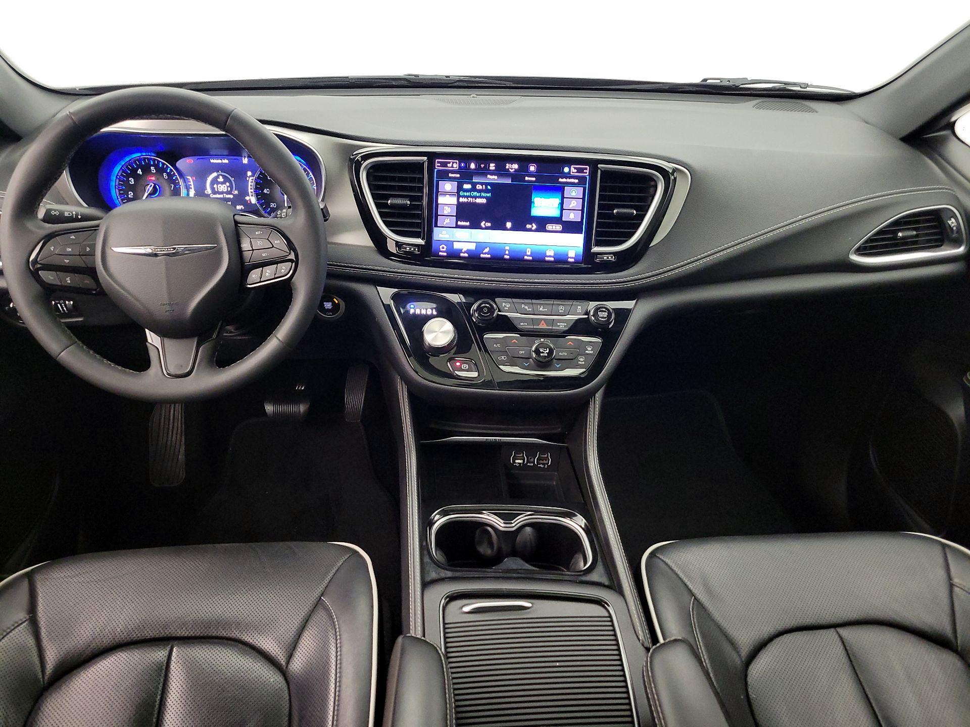Thumbnail: 2022 Chrysler Pacifica - 9