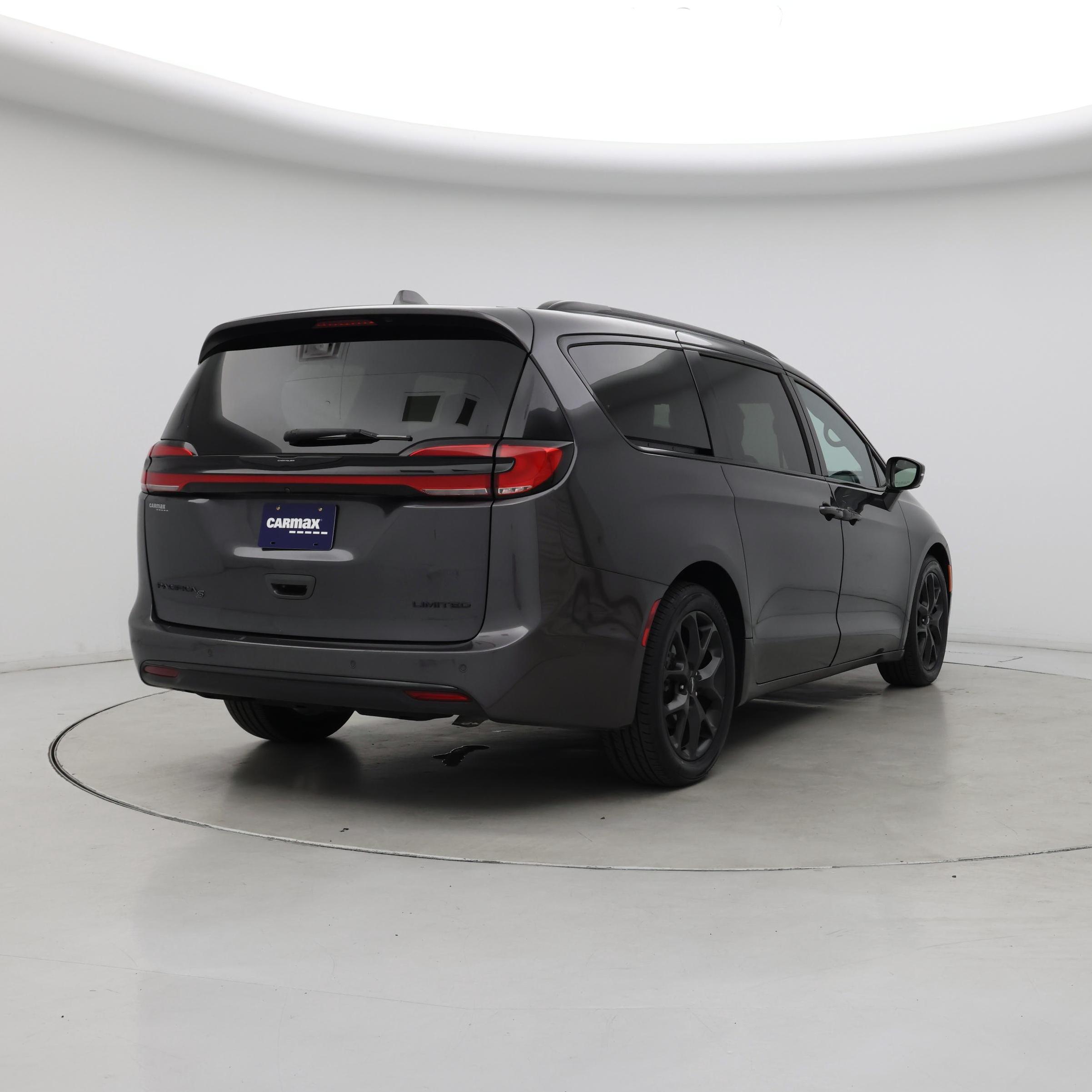 Thumbnail: 2022 Chrysler Pacifica - 8