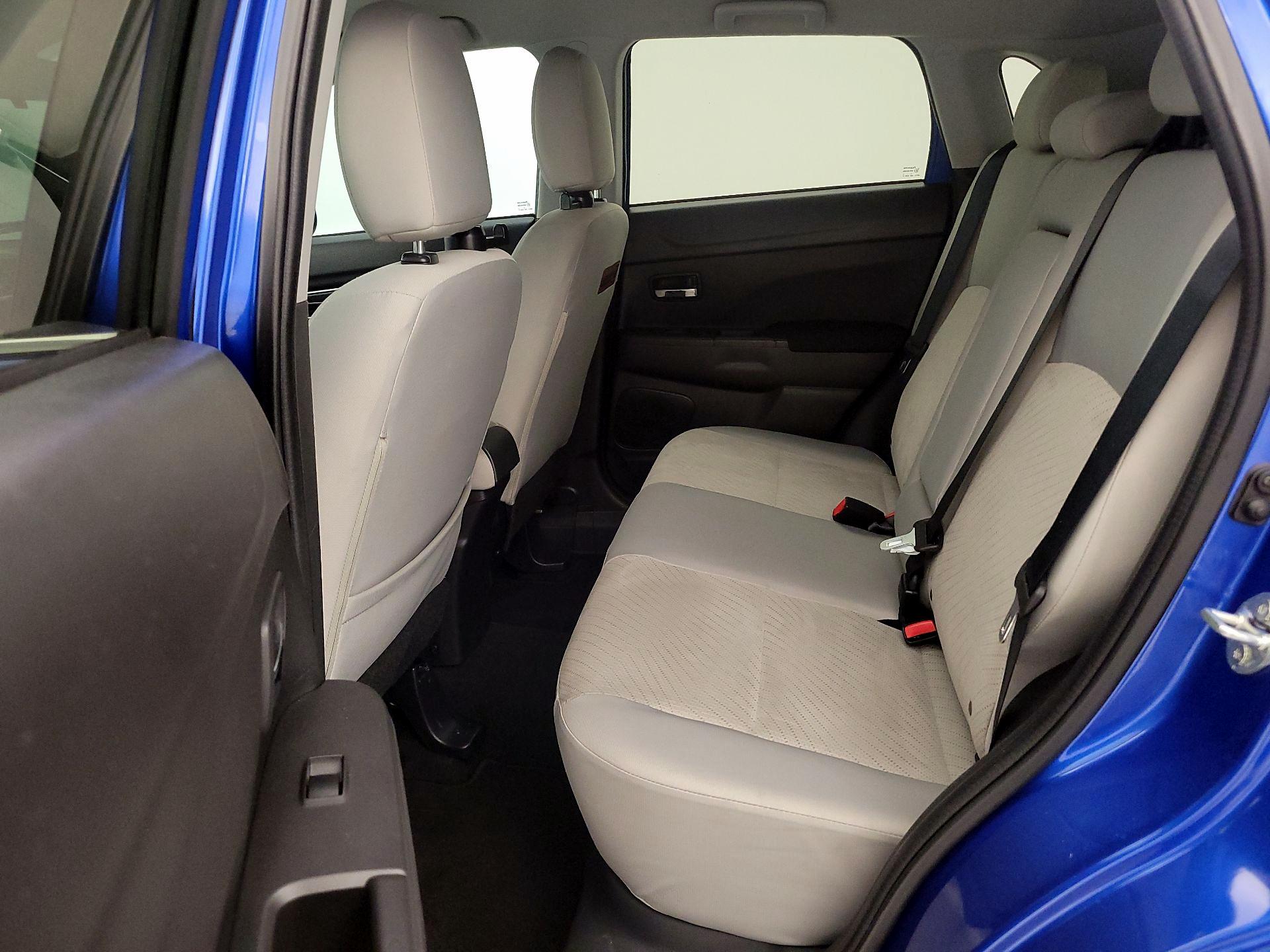 Thumbnail: 2015 Mitsubishi Outlander Sport - 19