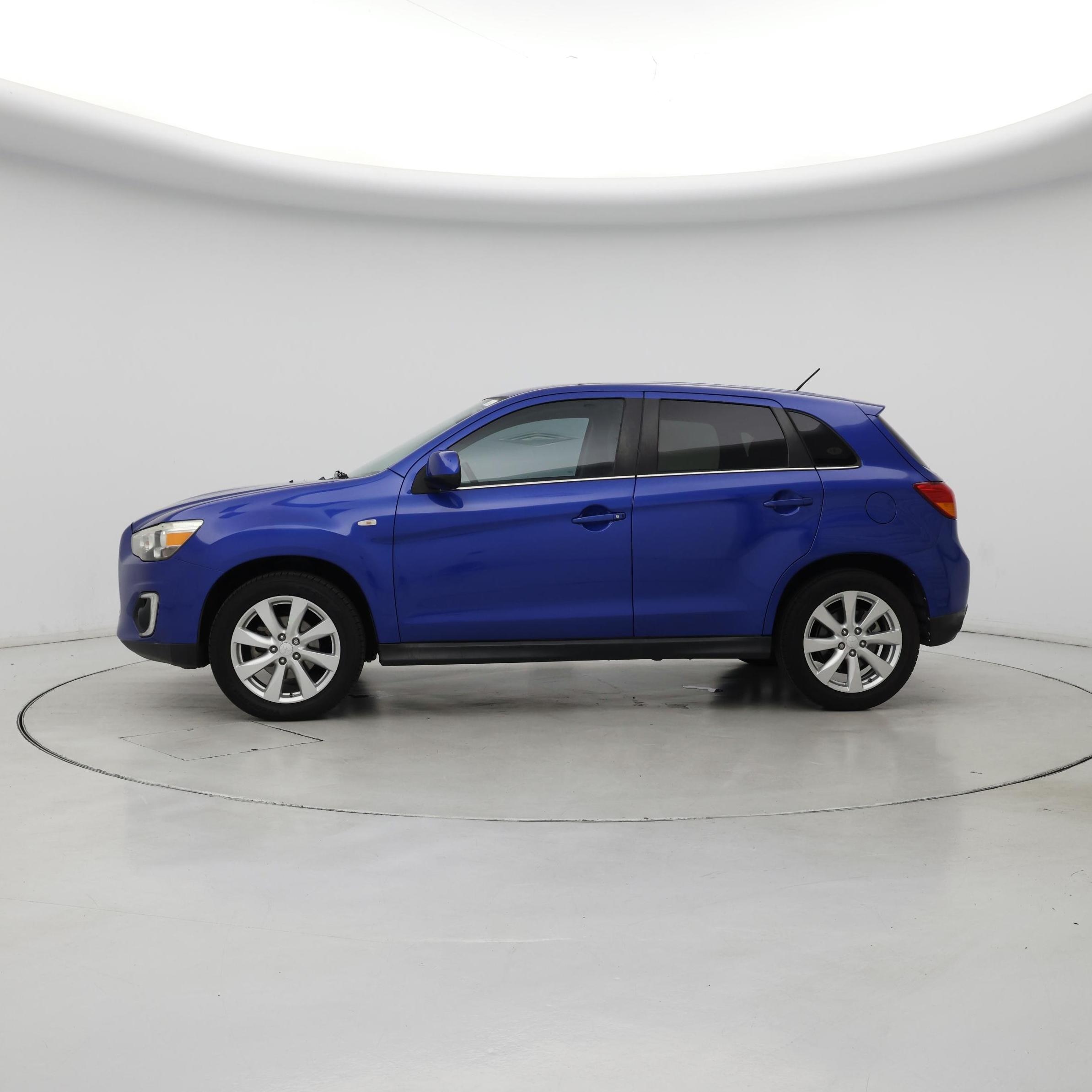 Thumbnail: 2015 Mitsubishi Outlander Sport - 3