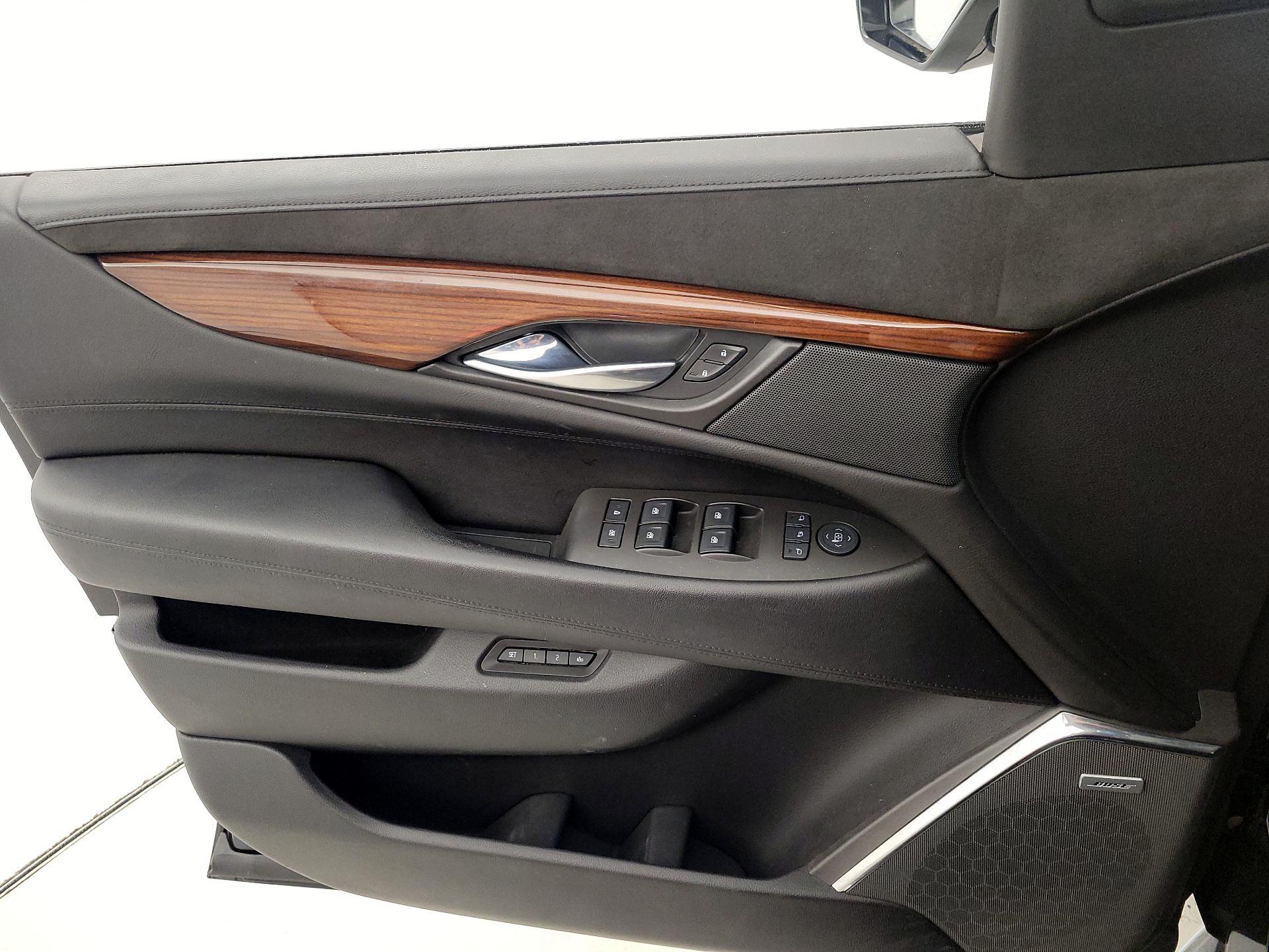 Thumbnail: 2015 Cadillac Escalade - 12