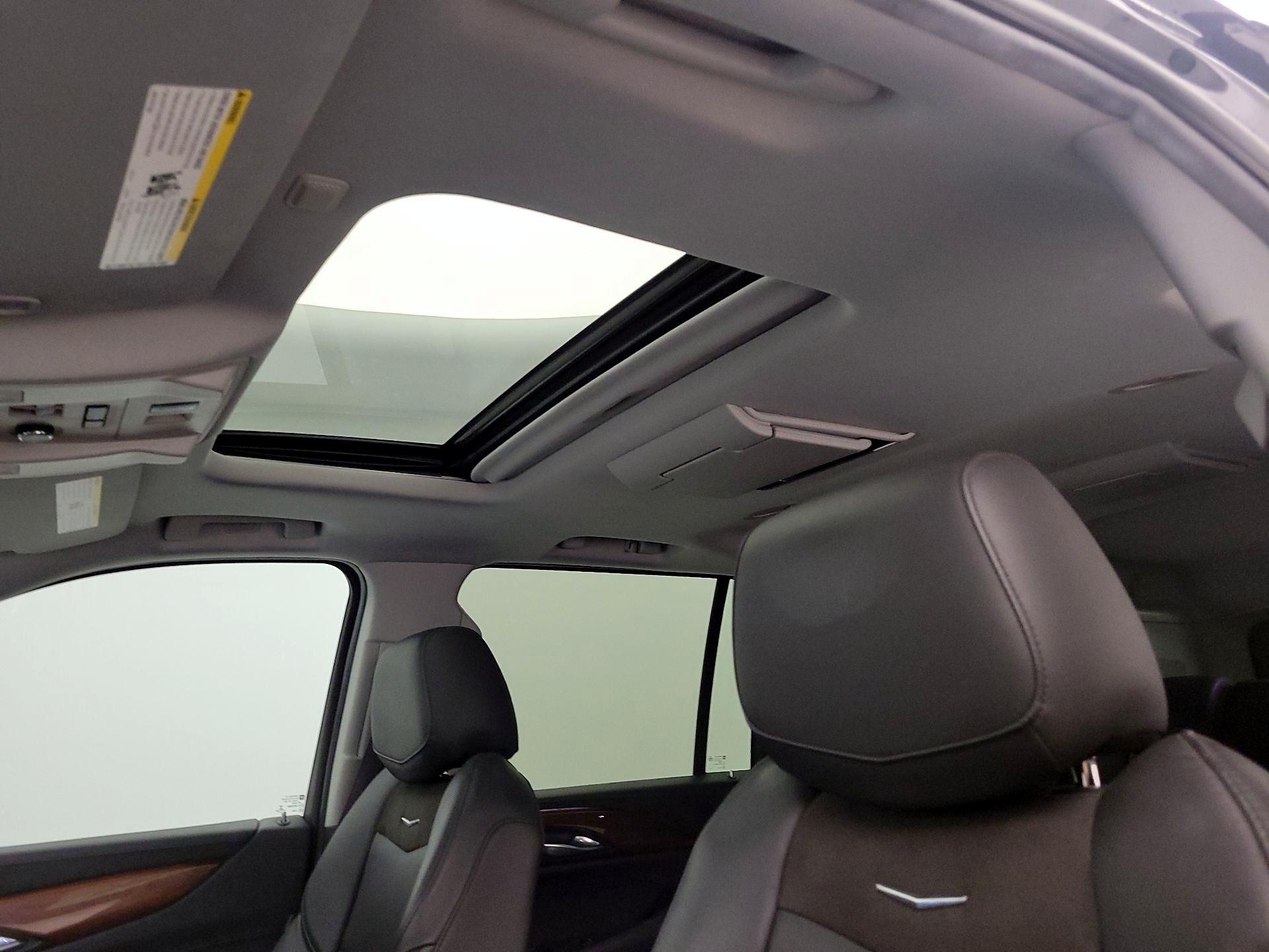 Thumbnail: 2015 Cadillac Escalade - 20