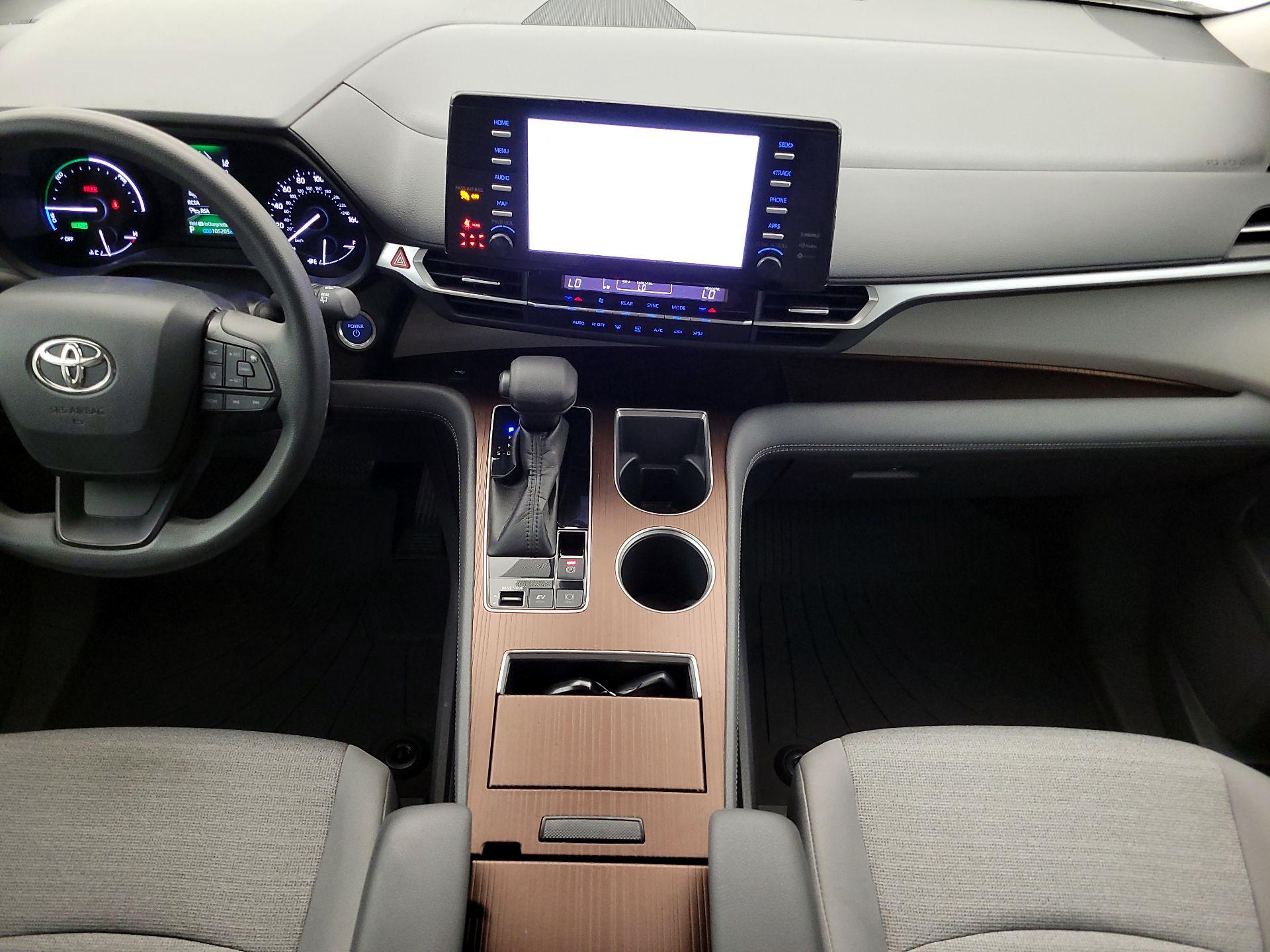 Thumbnail: 2022 Toyota Sienna - 9