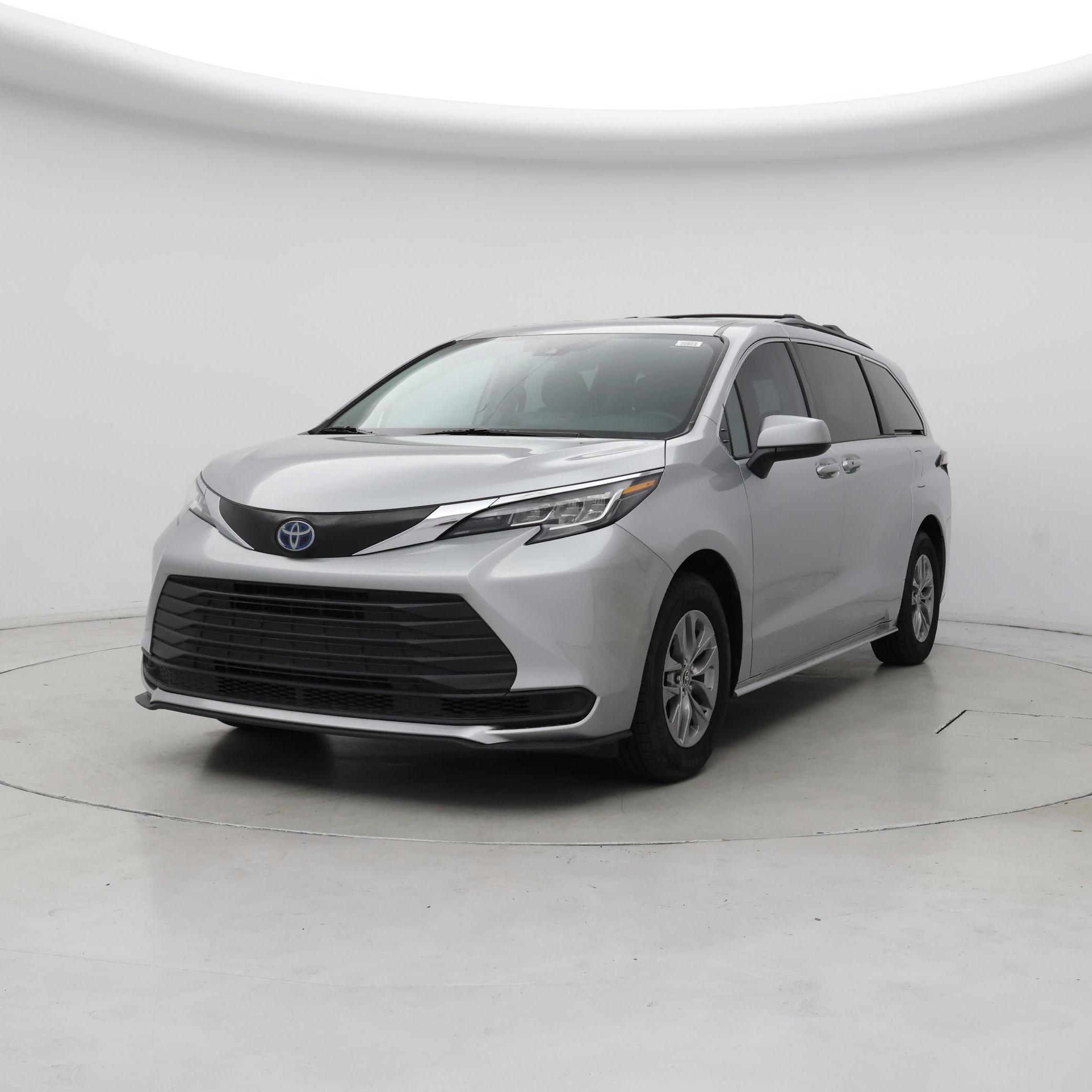 Thumbnail: 2022 Toyota Sienna - 4