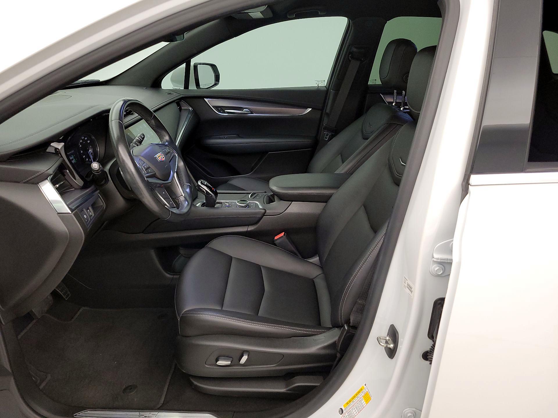 Thumbnail: 2021 Cadillac XT5 - 11