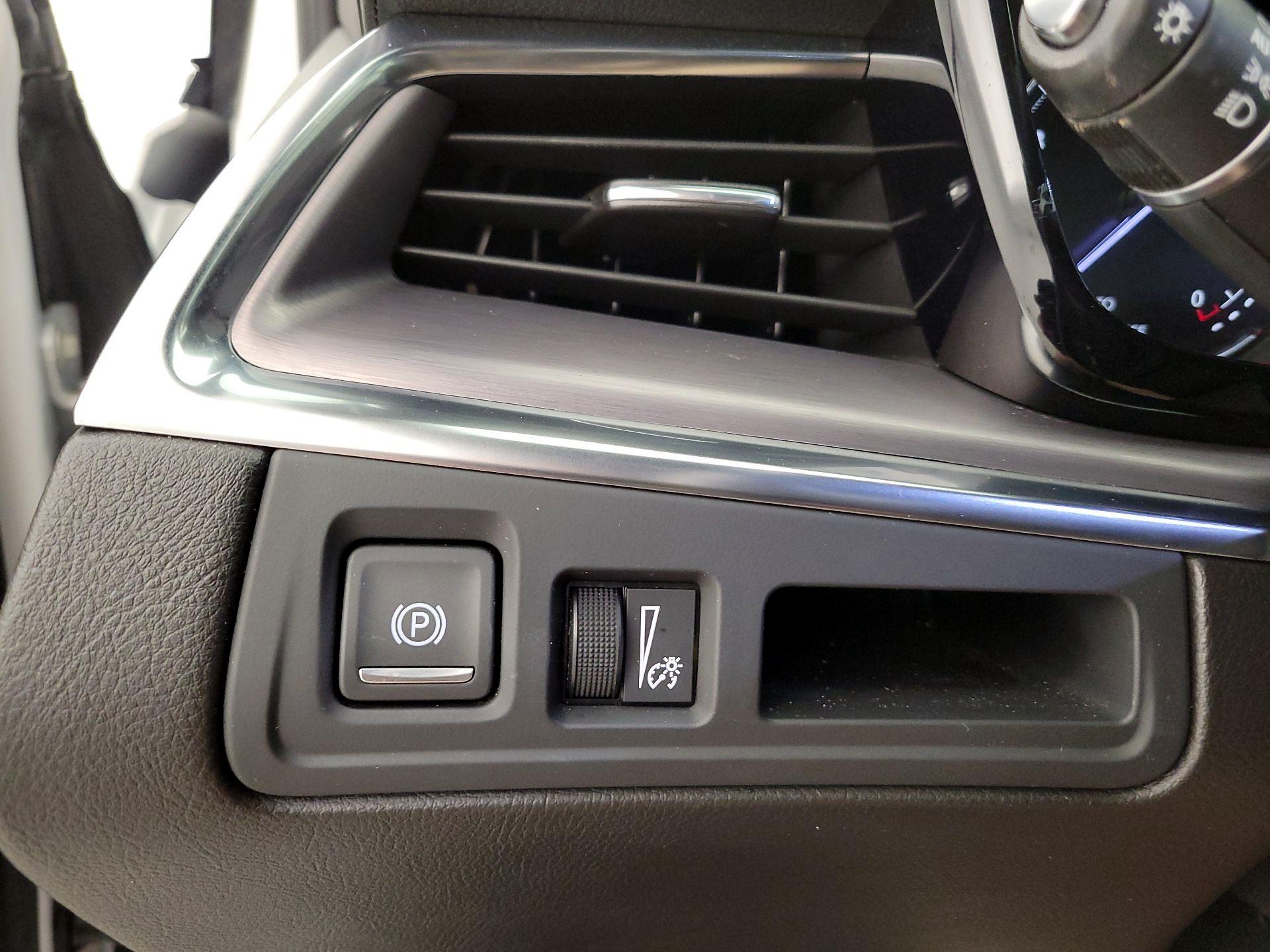Thumbnail: 2021 Cadillac XT5 - 13