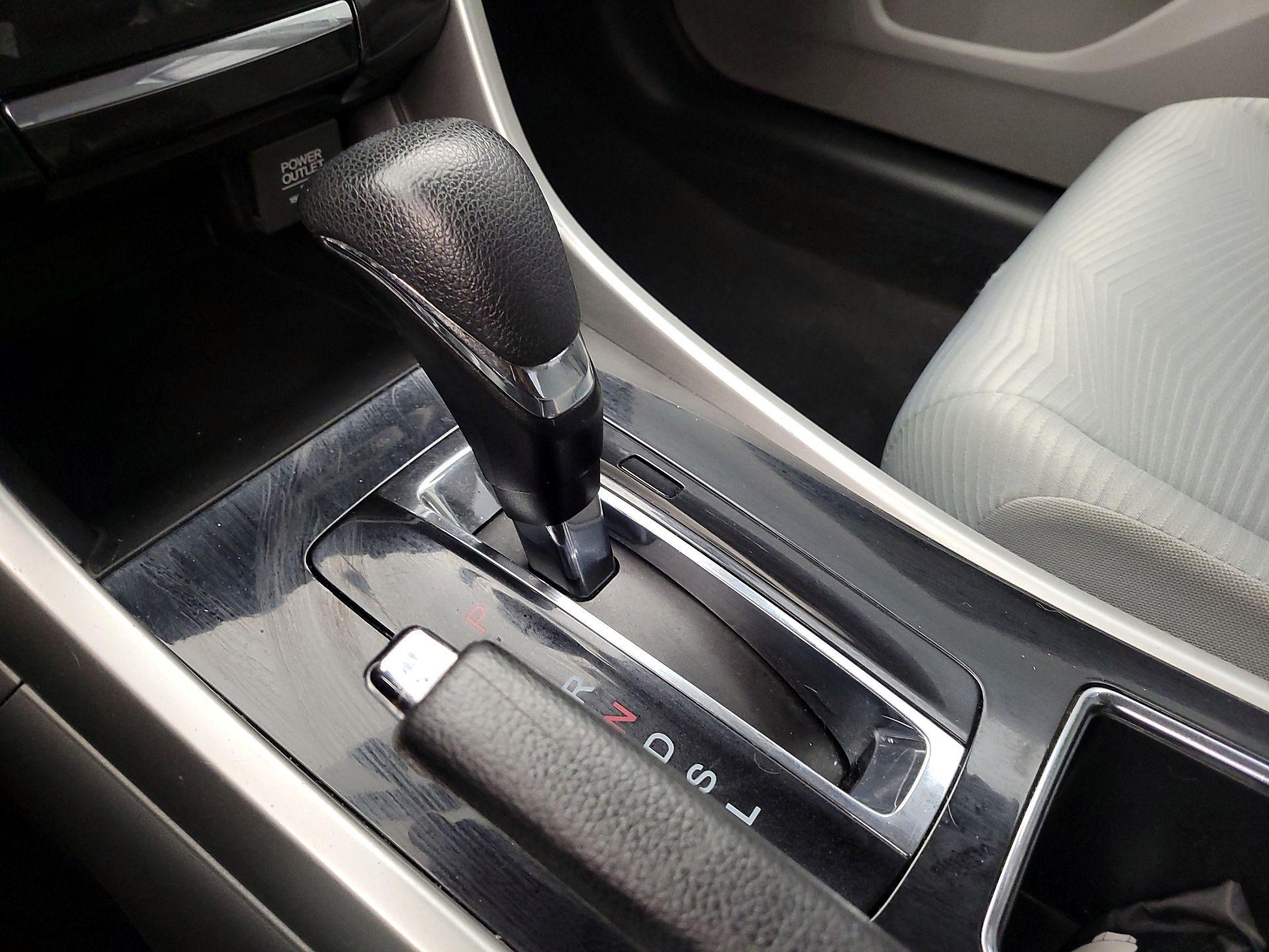 Thumbnail: 2016 Honda Accord - 17