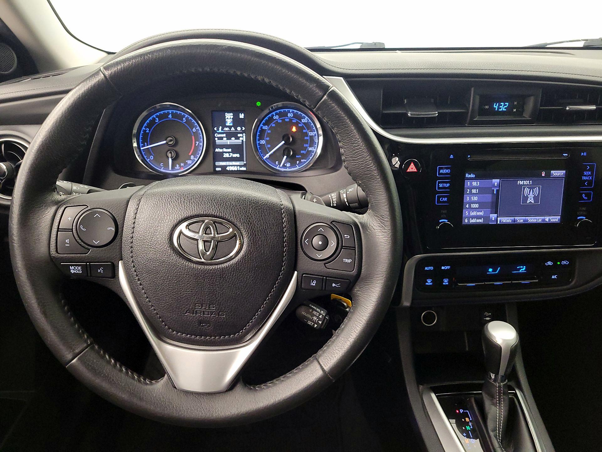 Thumbnail: 2017 Toyota Corolla - 10