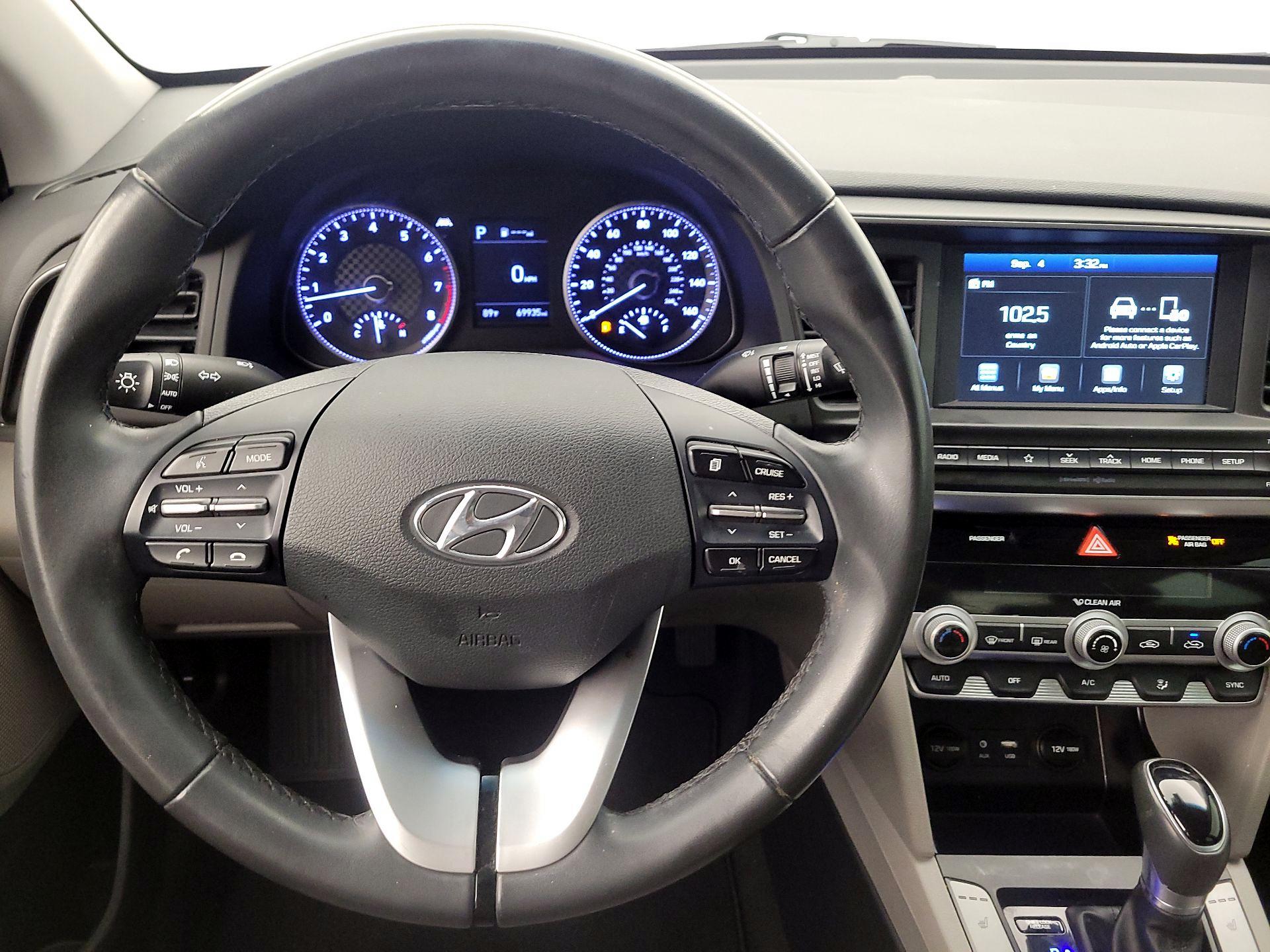 Thumbnail: 2020 Hyundai Elantra - 10