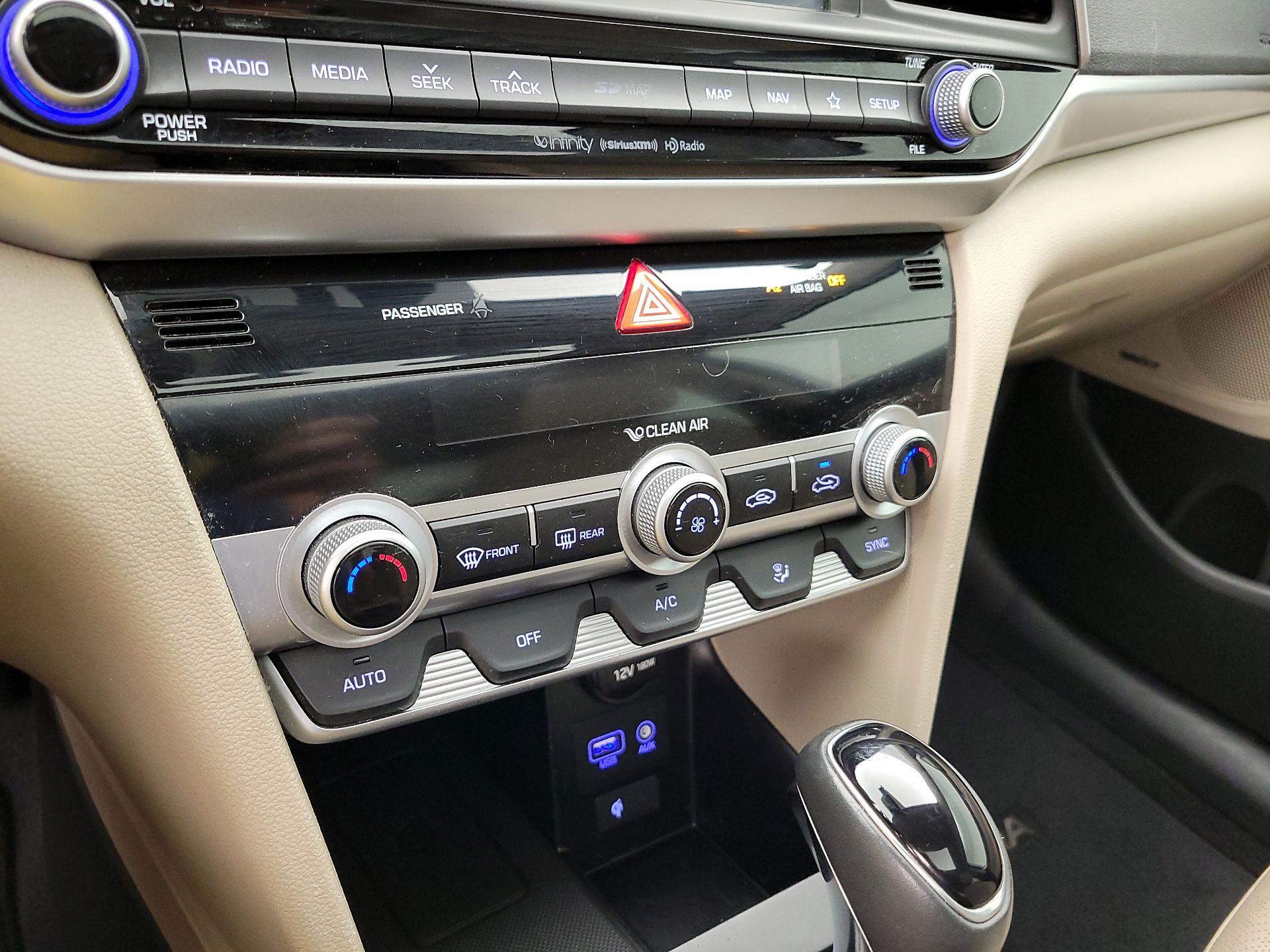 Thumbnail: 2020 Hyundai Elantra - 17
