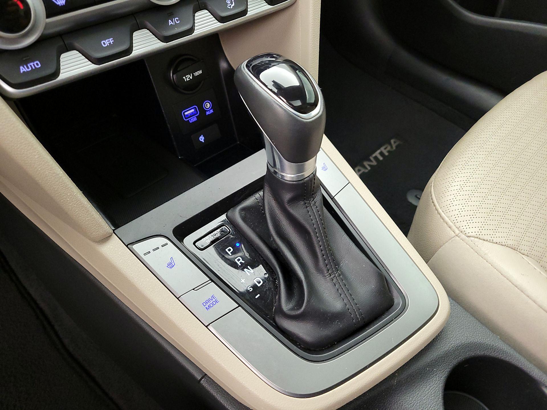 Thumbnail: 2020 Hyundai Elantra - 18
