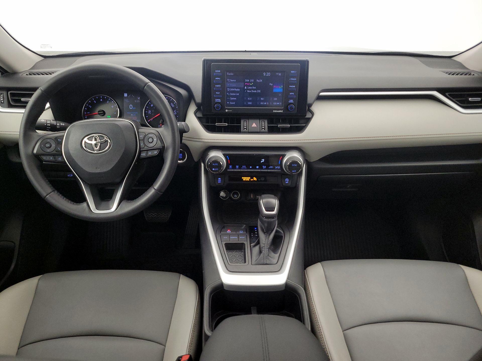 Thumbnail: 2022 Toyota RAV4 - 9