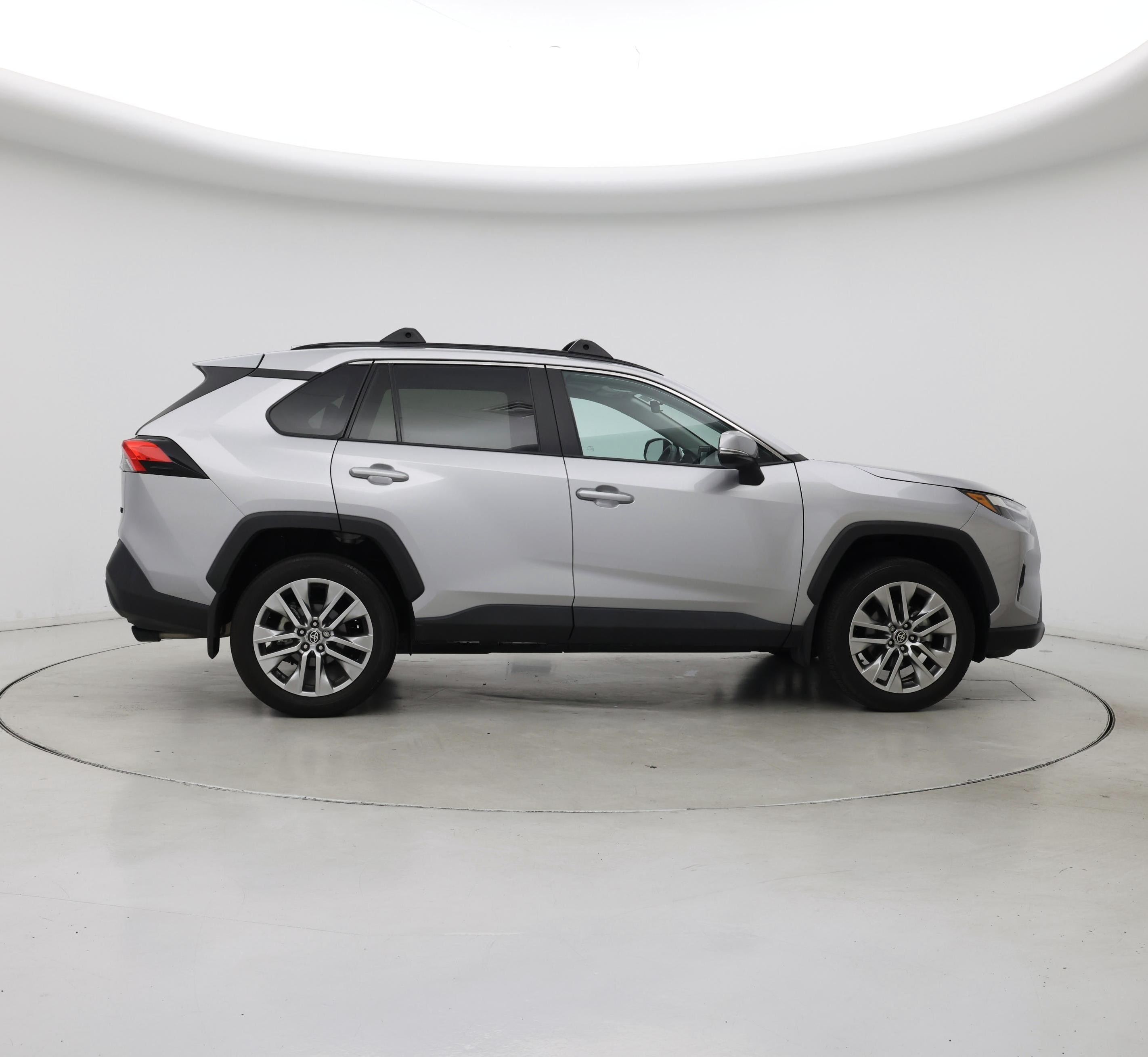 Thumbnail: 2022 Toyota RAV4 - 7