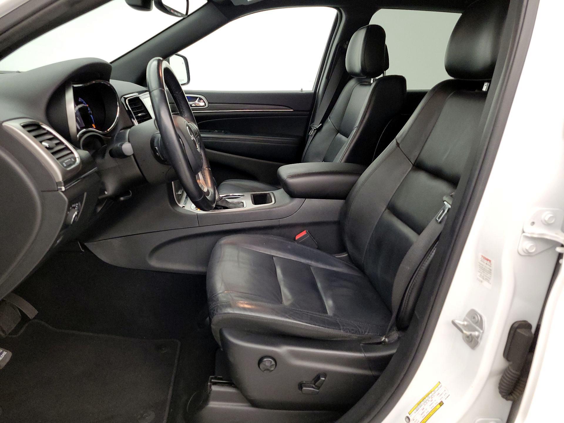 Thumbnail: 2019 Jeep Grand Cherokee - 11