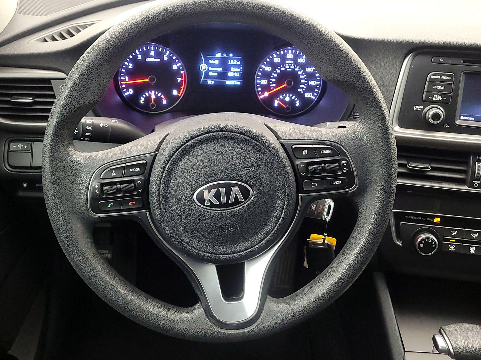 Thumbnail: 2016 Kia Optima - 10