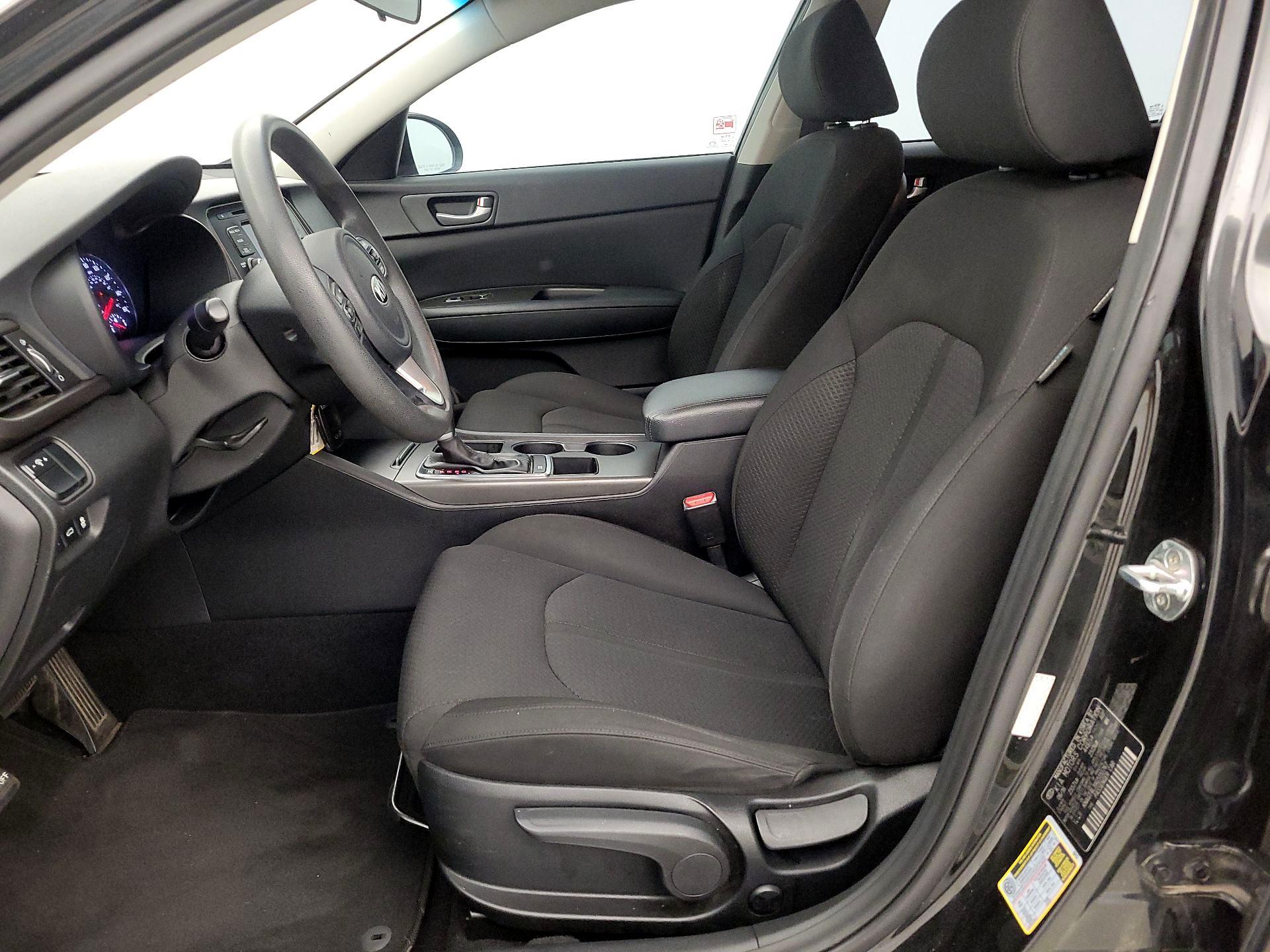 Thumbnail: 2016 Kia Optima - 11
