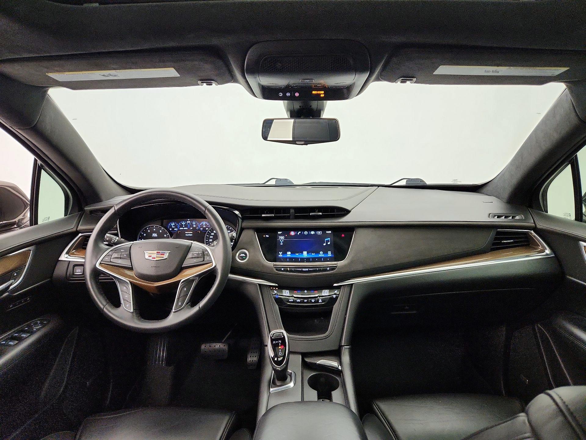 Thumbnail: 2017 Cadillac XT5 - 9