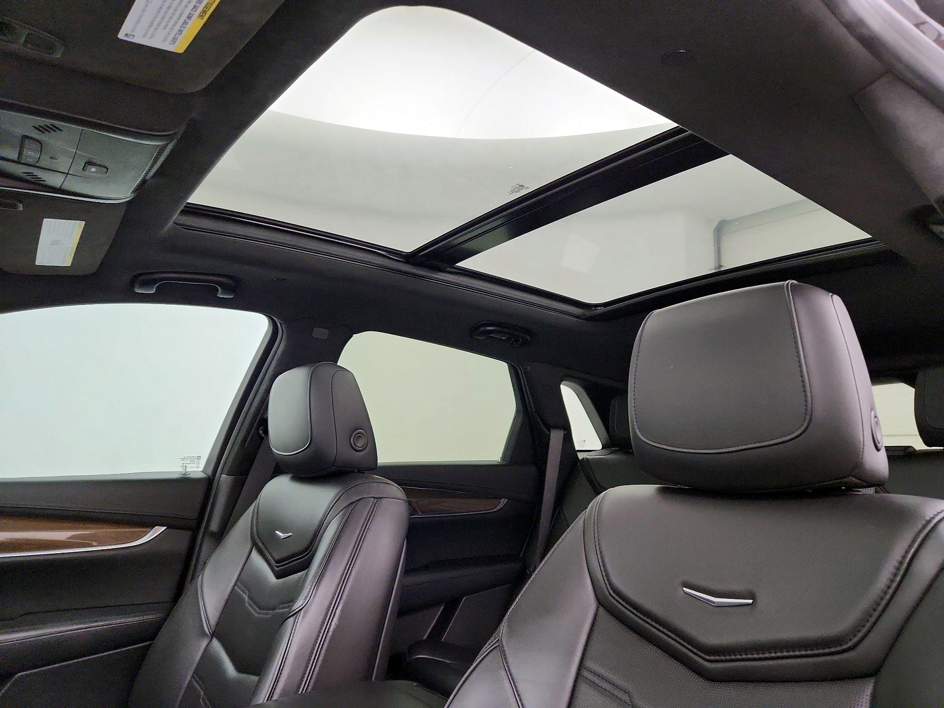 Thumbnail: 2017 Cadillac XT5 - 19