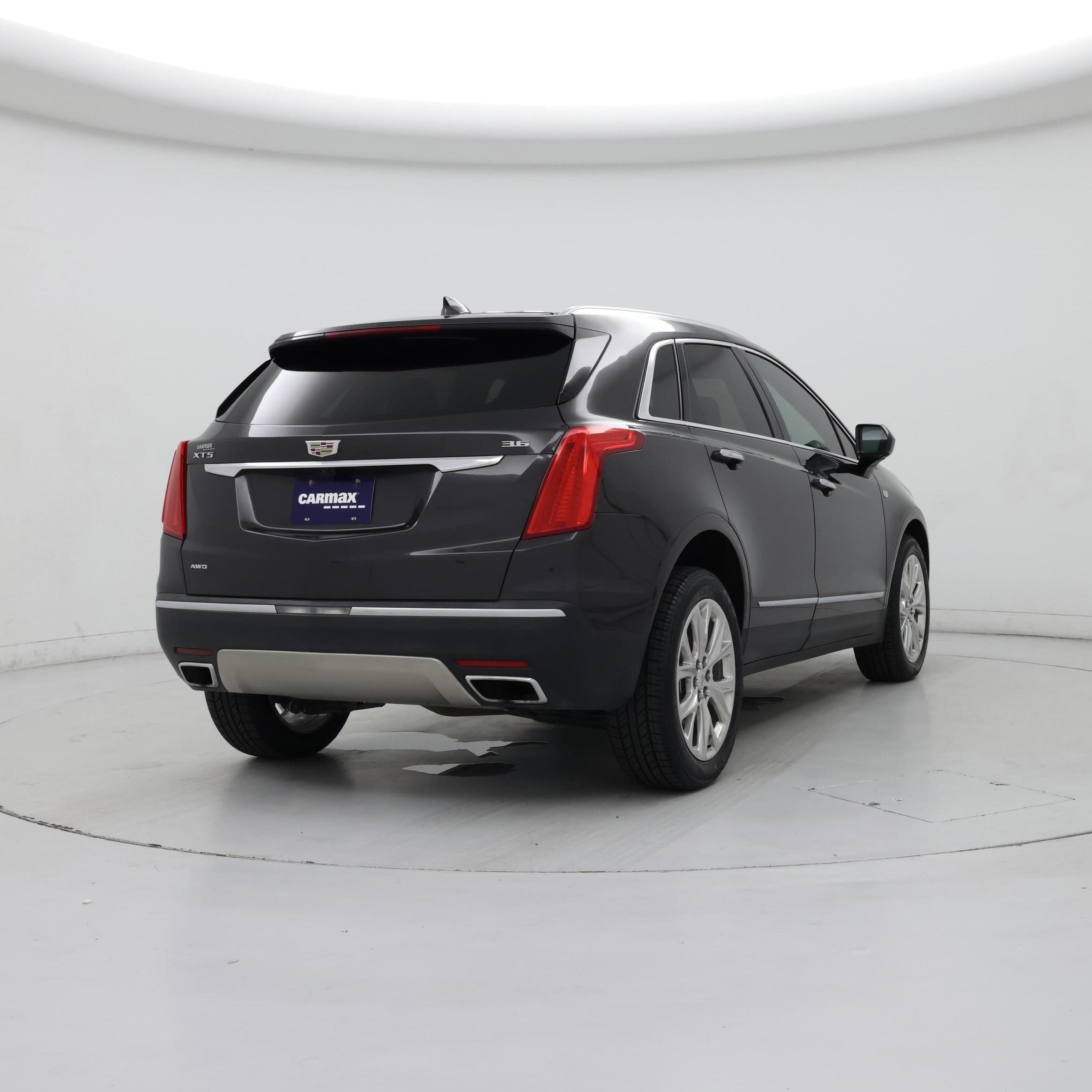 Thumbnail: 2017 Cadillac XT5 - 8
