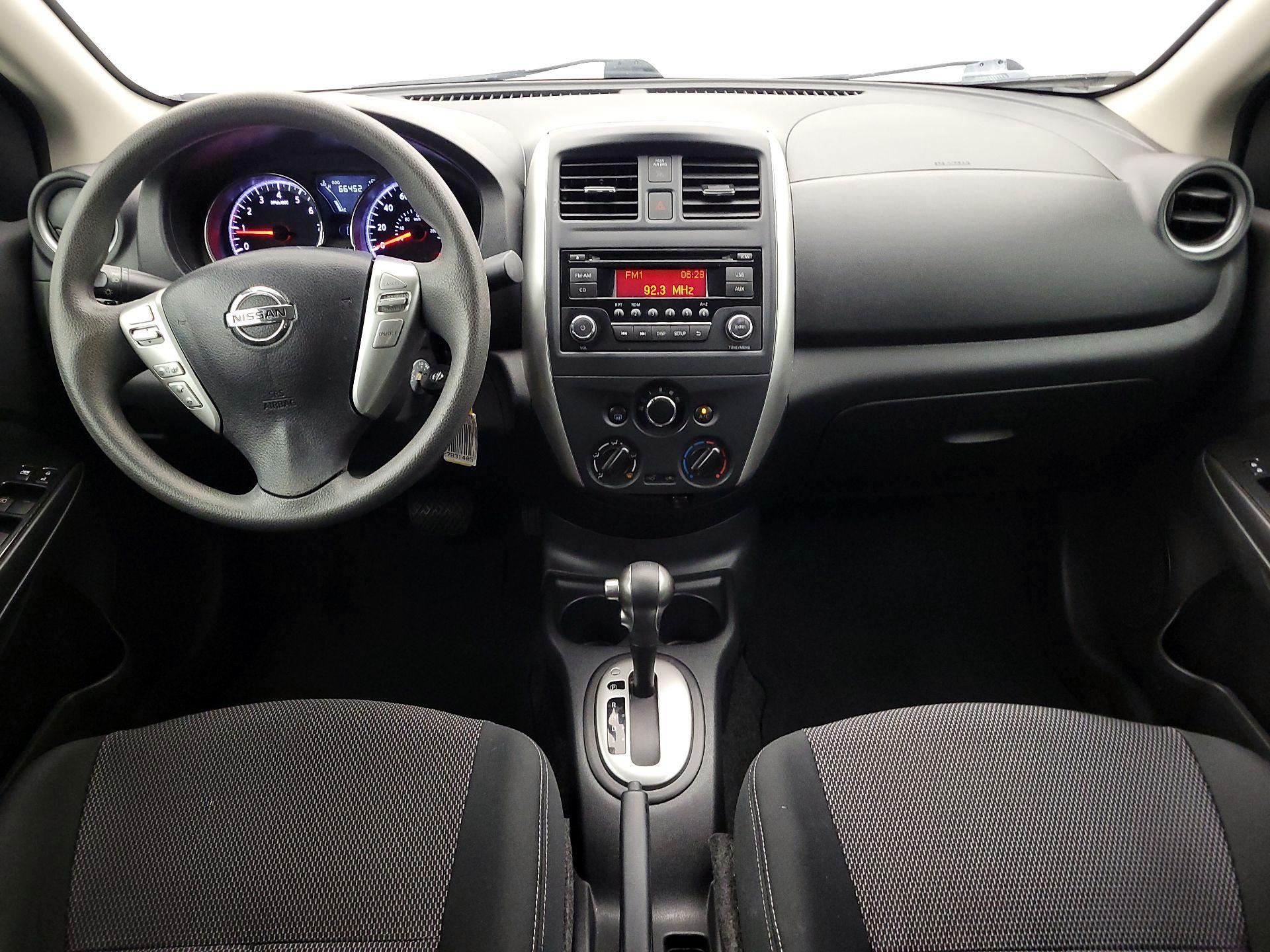 Thumbnail: 2016 Nissan Versa - 9