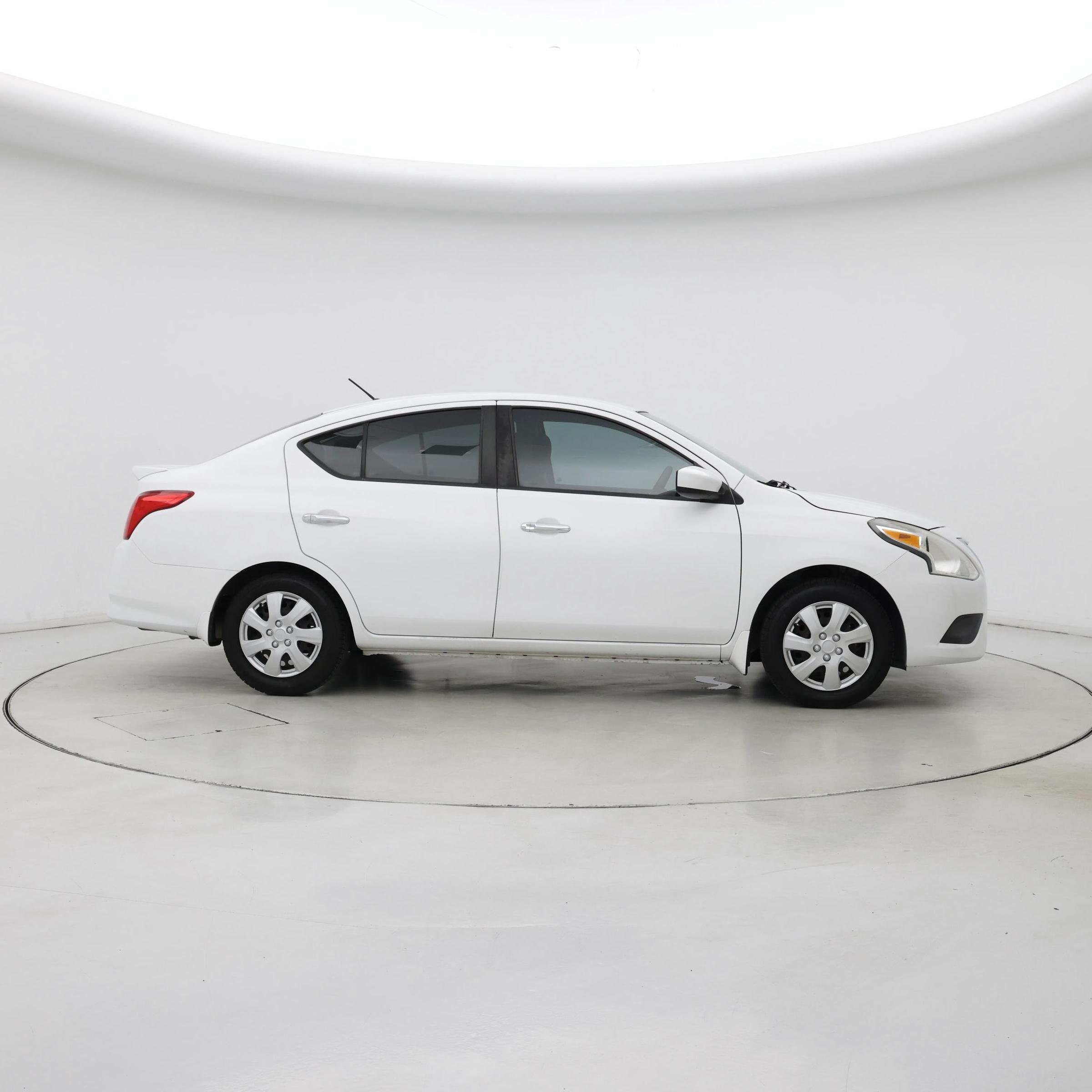 Thumbnail: 2016 Nissan Versa - 7
