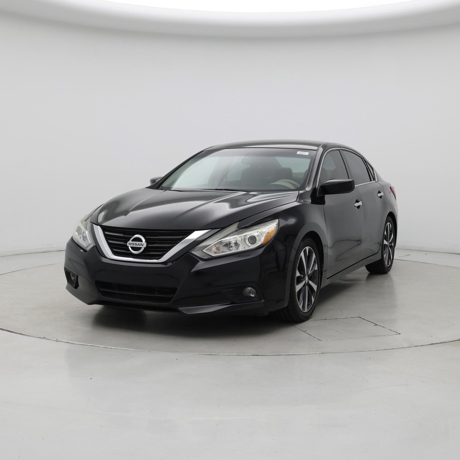 Thumbnail: 2016 Nissan Altima - 4