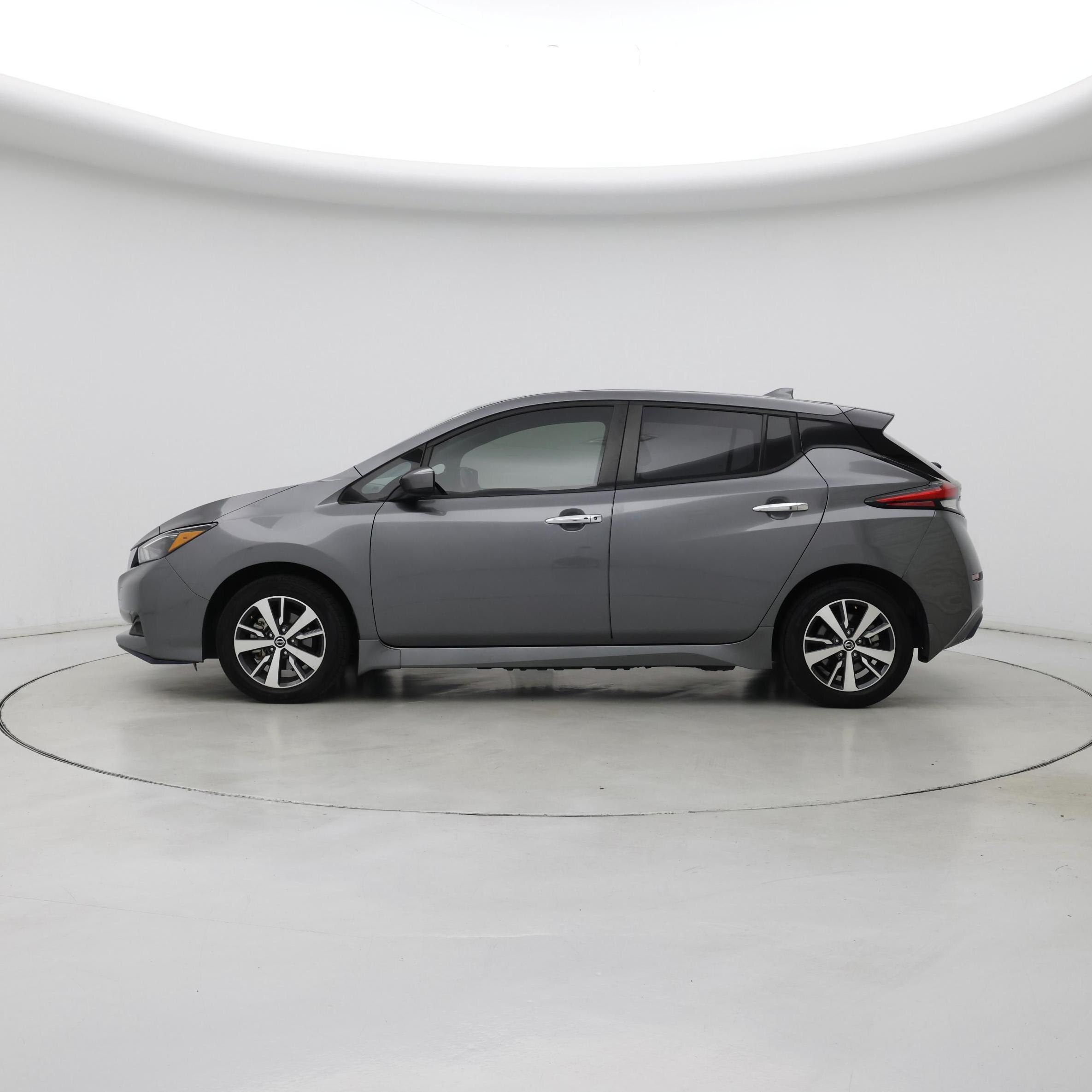 Thumbnail: 2022 Nissan Leaf - 3