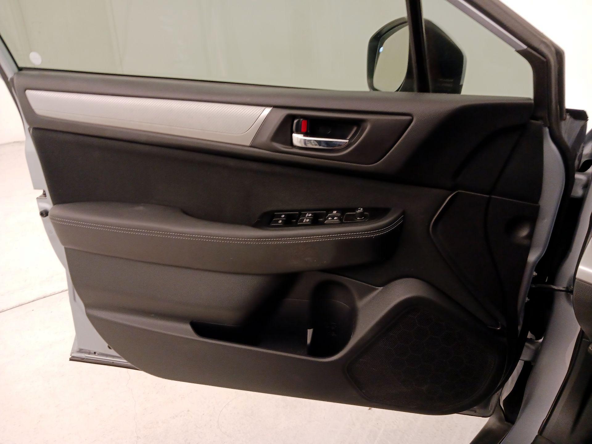 Thumbnail: 2018 Subaru Outback - 12