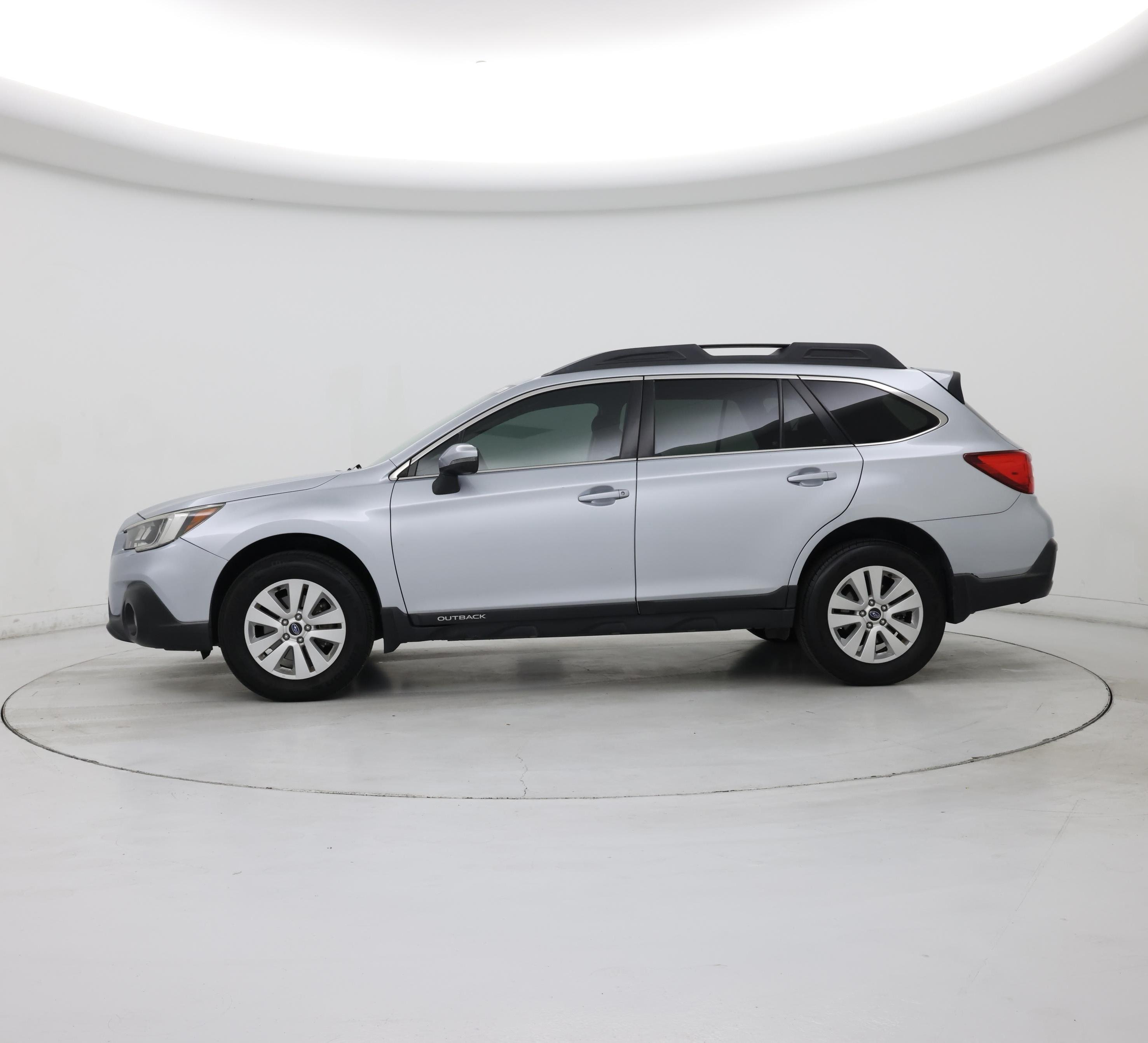 Thumbnail: 2018 Subaru Outback - 3