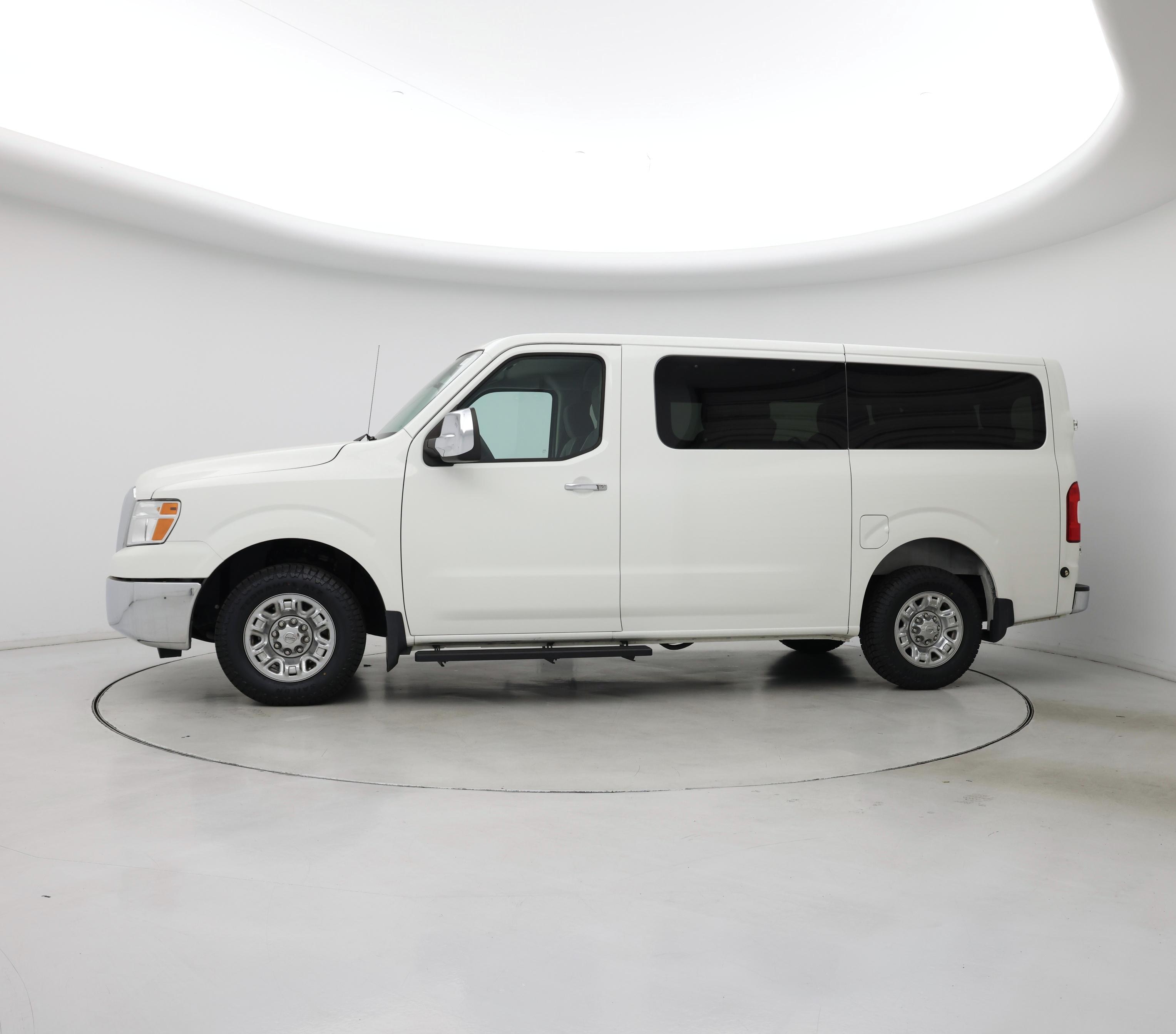 Thumbnail: 2018 Nissan NV - 3
