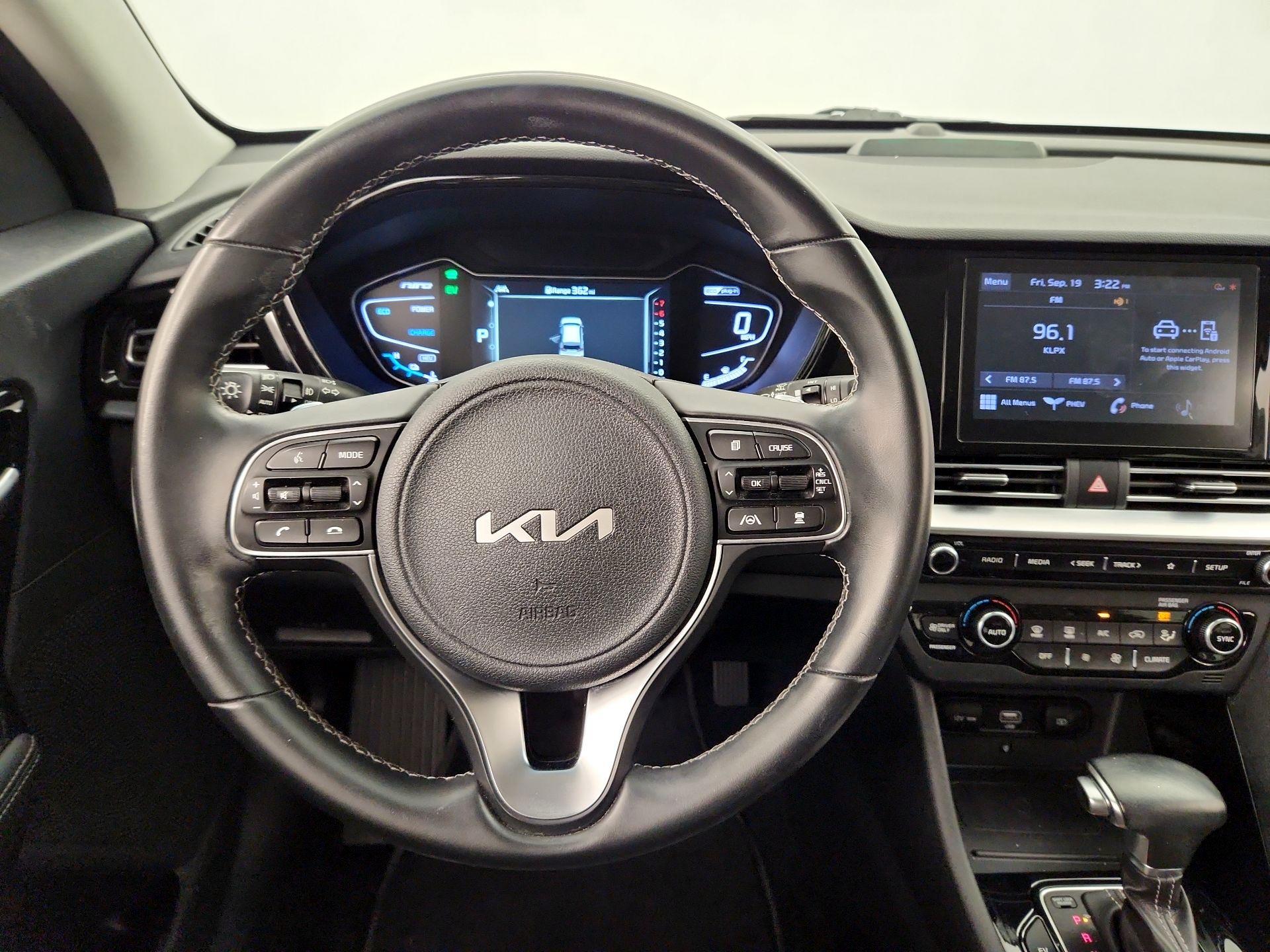 Thumbnail: 2022 Kia Niro - 10