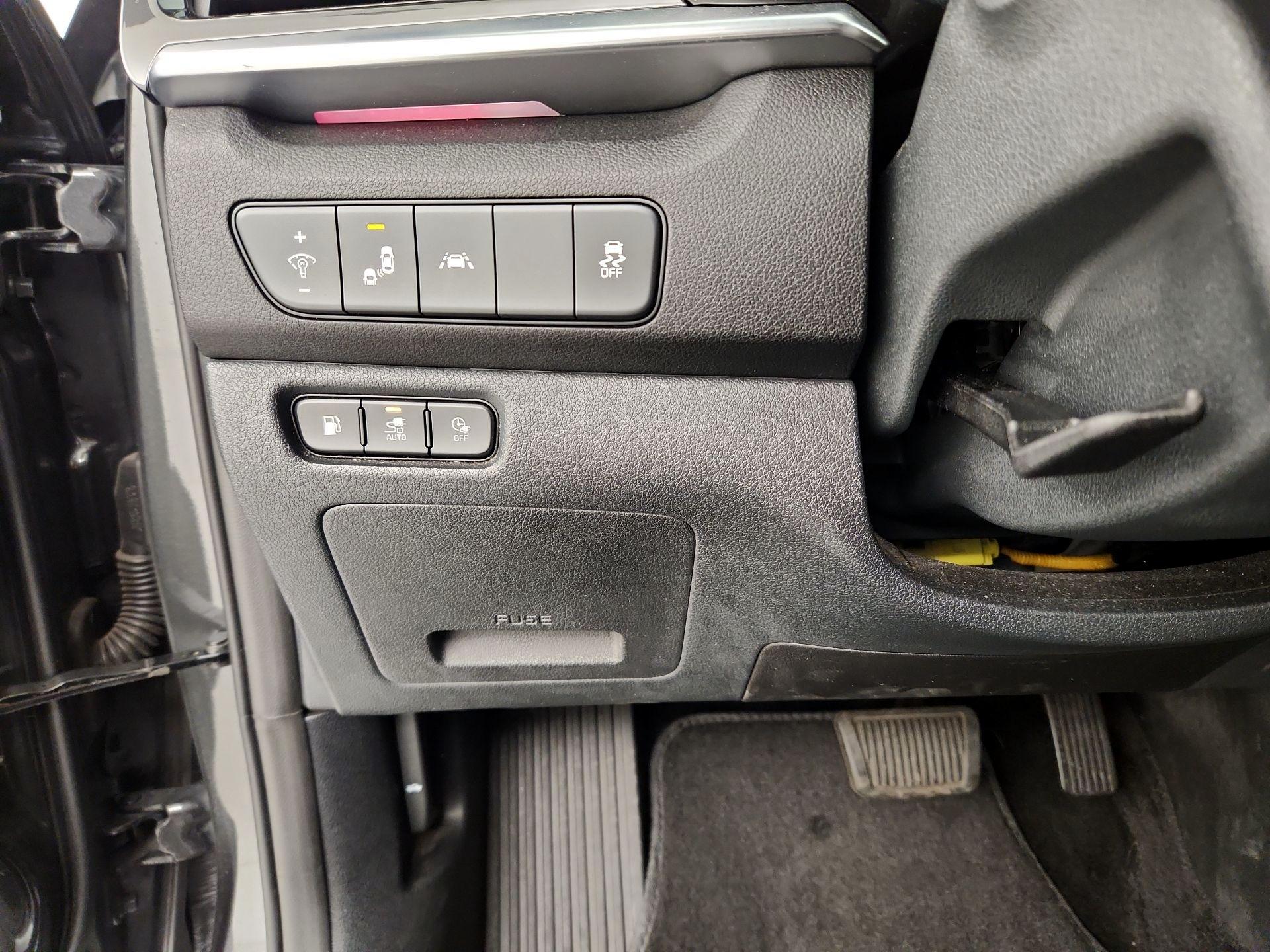 Thumbnail: 2022 Kia Niro - 13