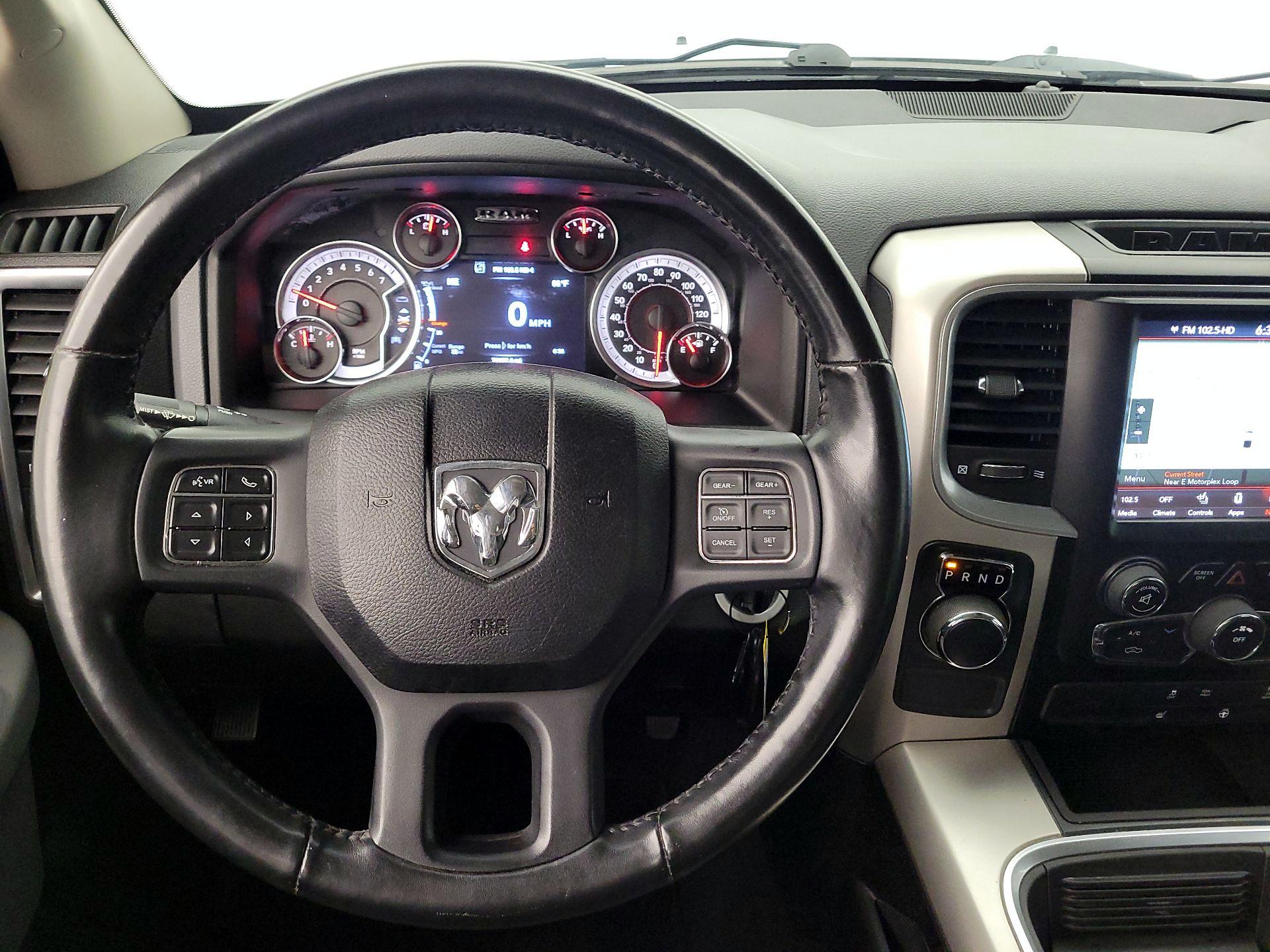 Thumbnail: 2020 RAM 1500 Classic - 10