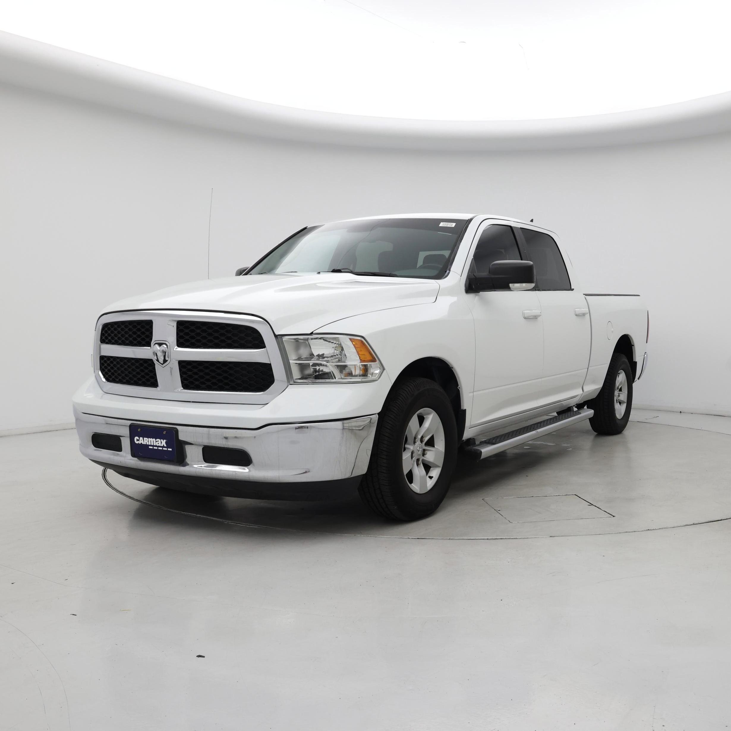 Thumbnail: 2020 RAM 1500 Classic - 4