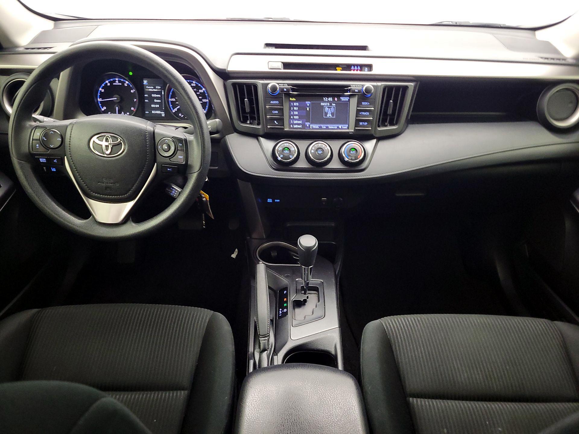 Thumbnail: 2018 Toyota RAV4 - 9