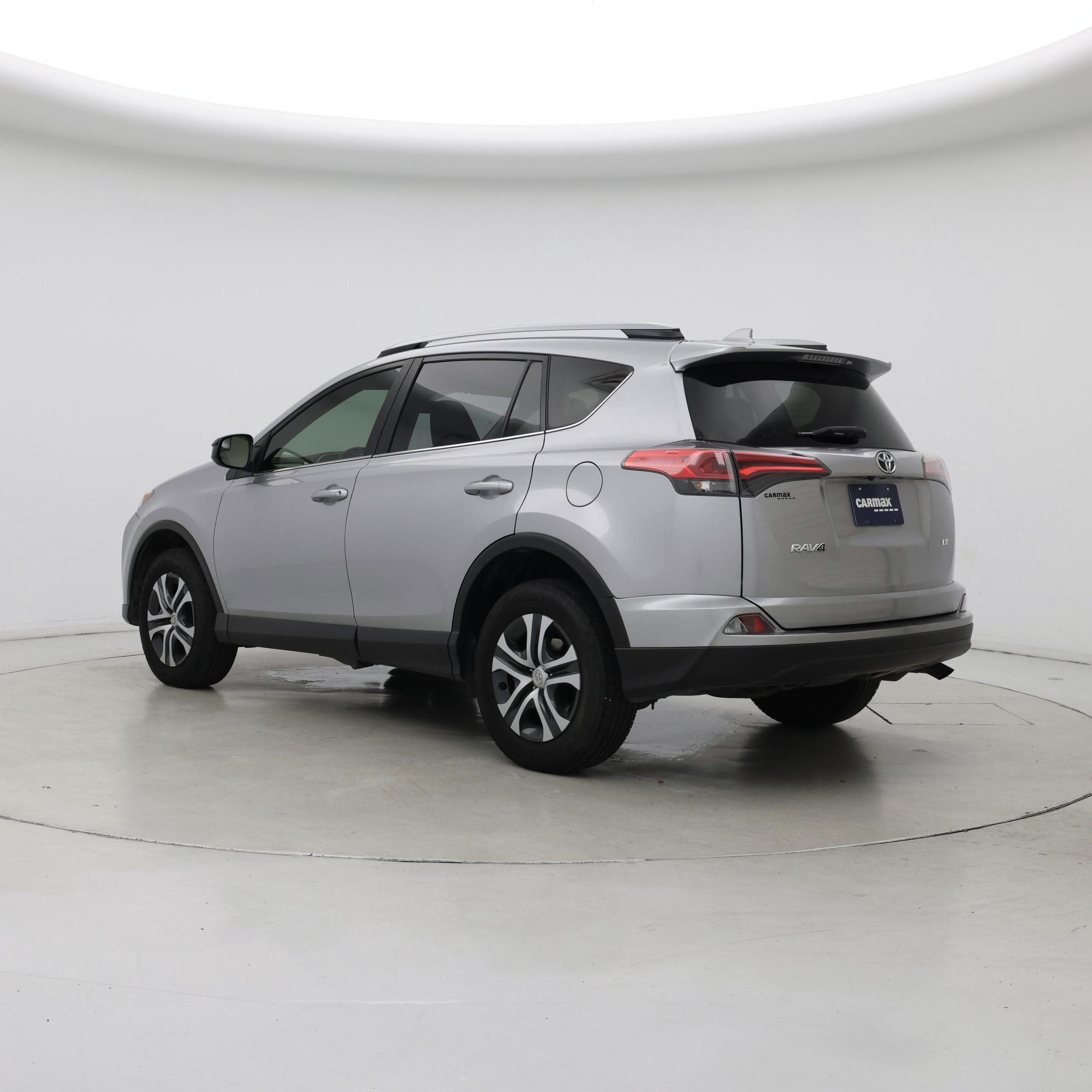 Thumbnail: 2018 Toyota RAV4 - 2