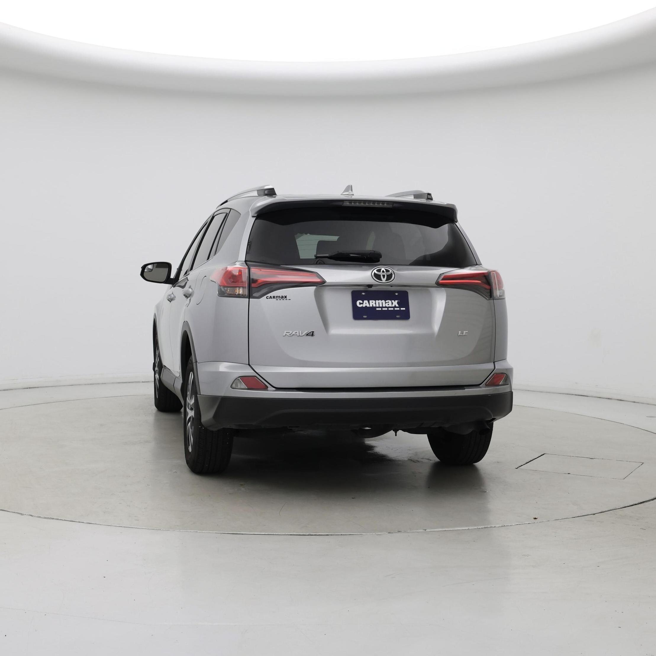 Thumbnail: 2018 Toyota RAV4 - 6